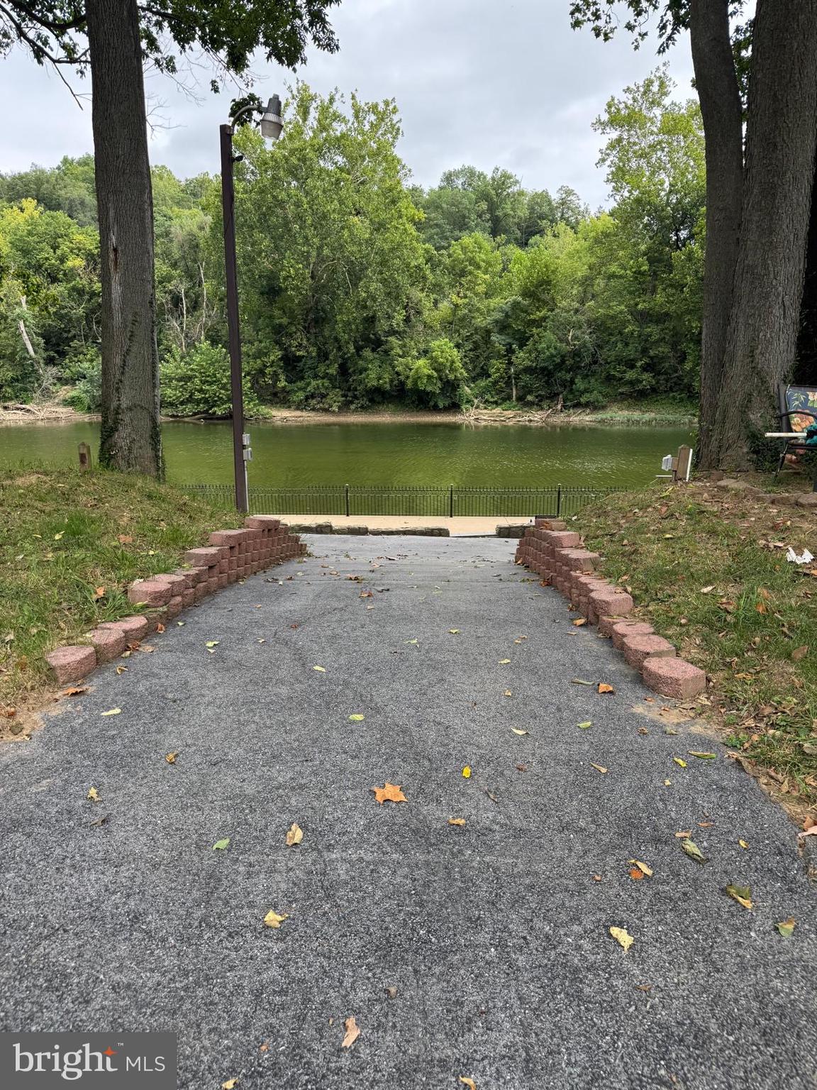 AVALON SHORES - Residential Lease