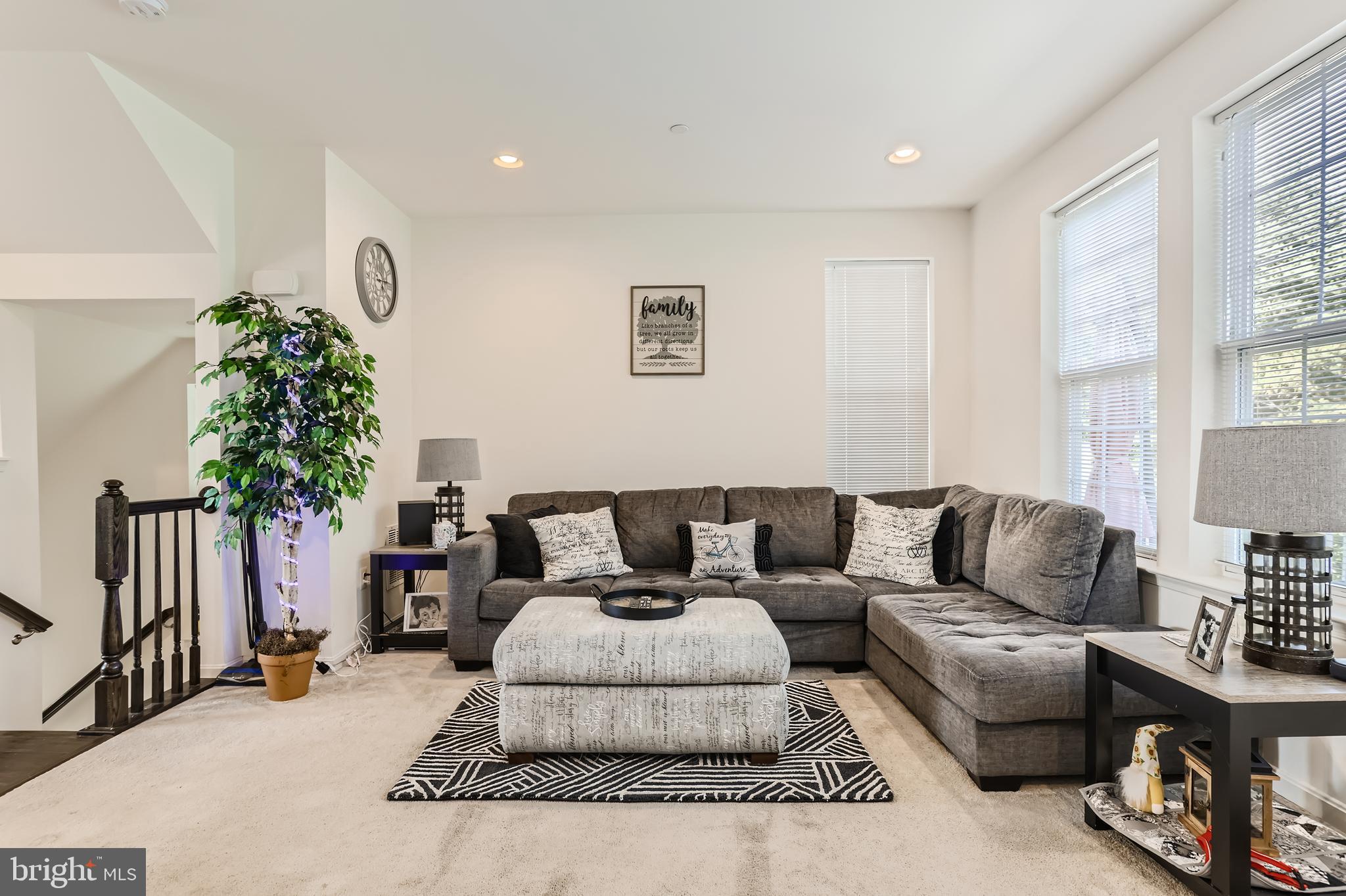 ROSEDALE - Residential