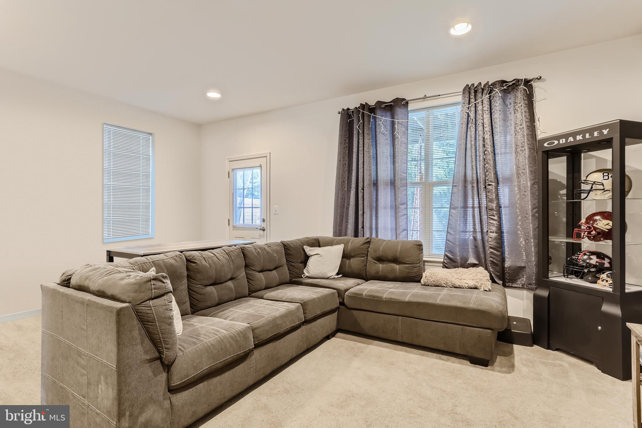 ROSEDALE - Residential