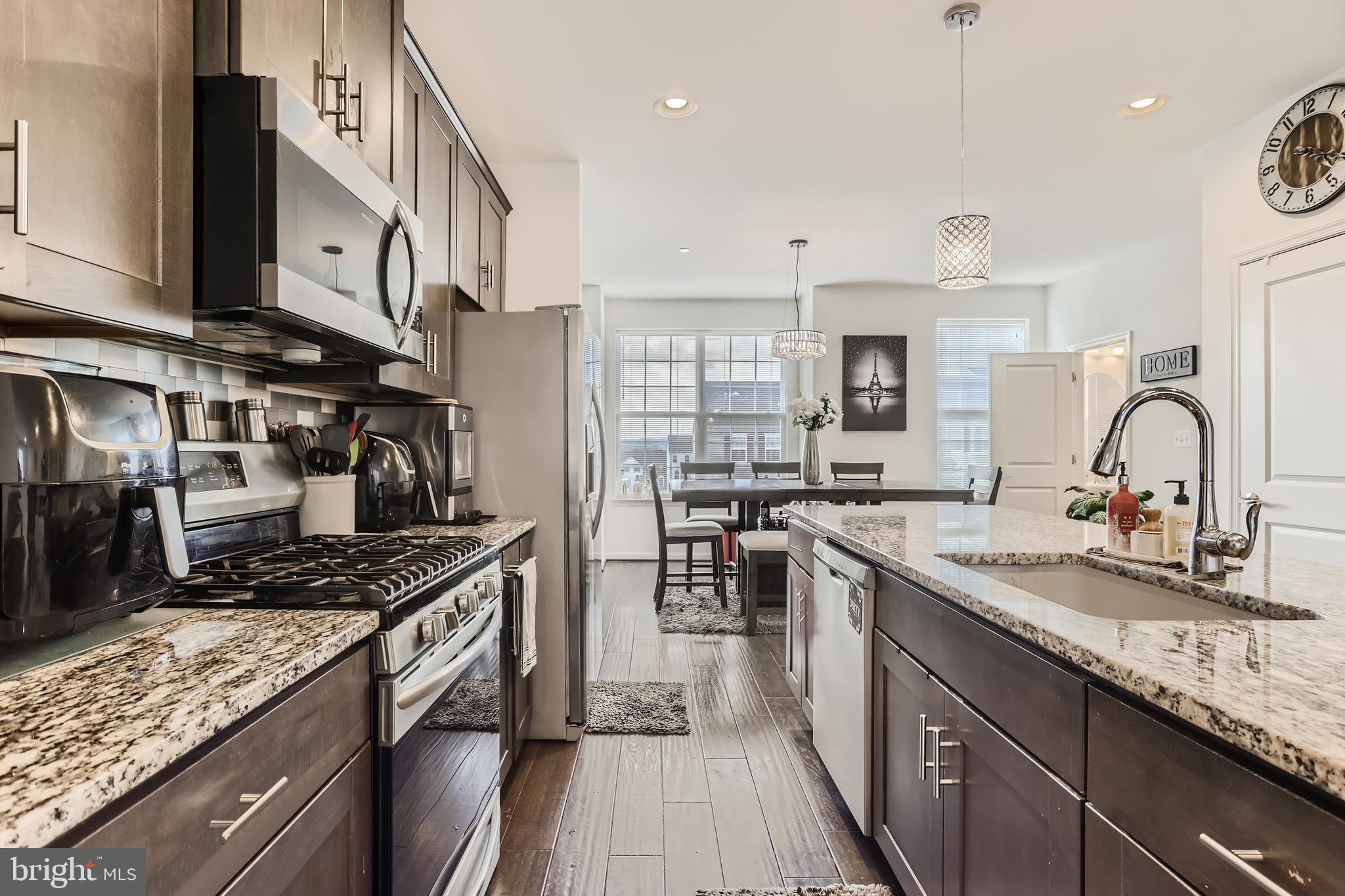 ROSEDALE - Residential