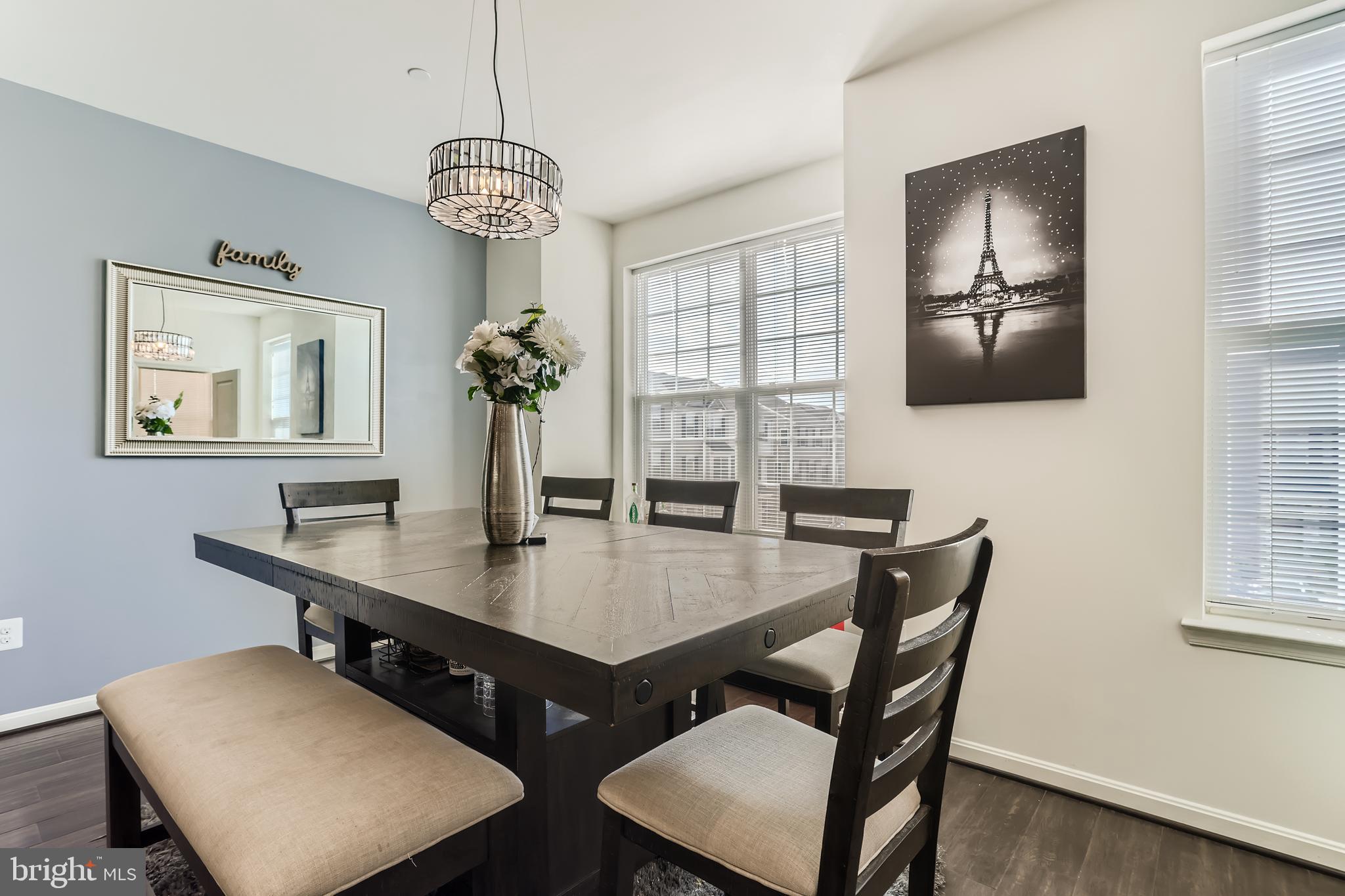 ROSEDALE - Residential