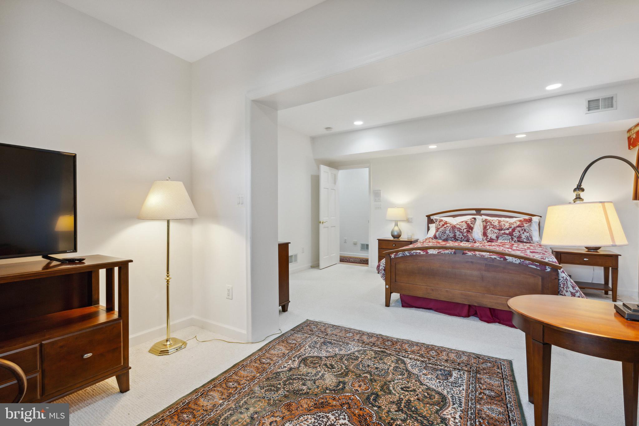 EVERGREEN FARM - Residential