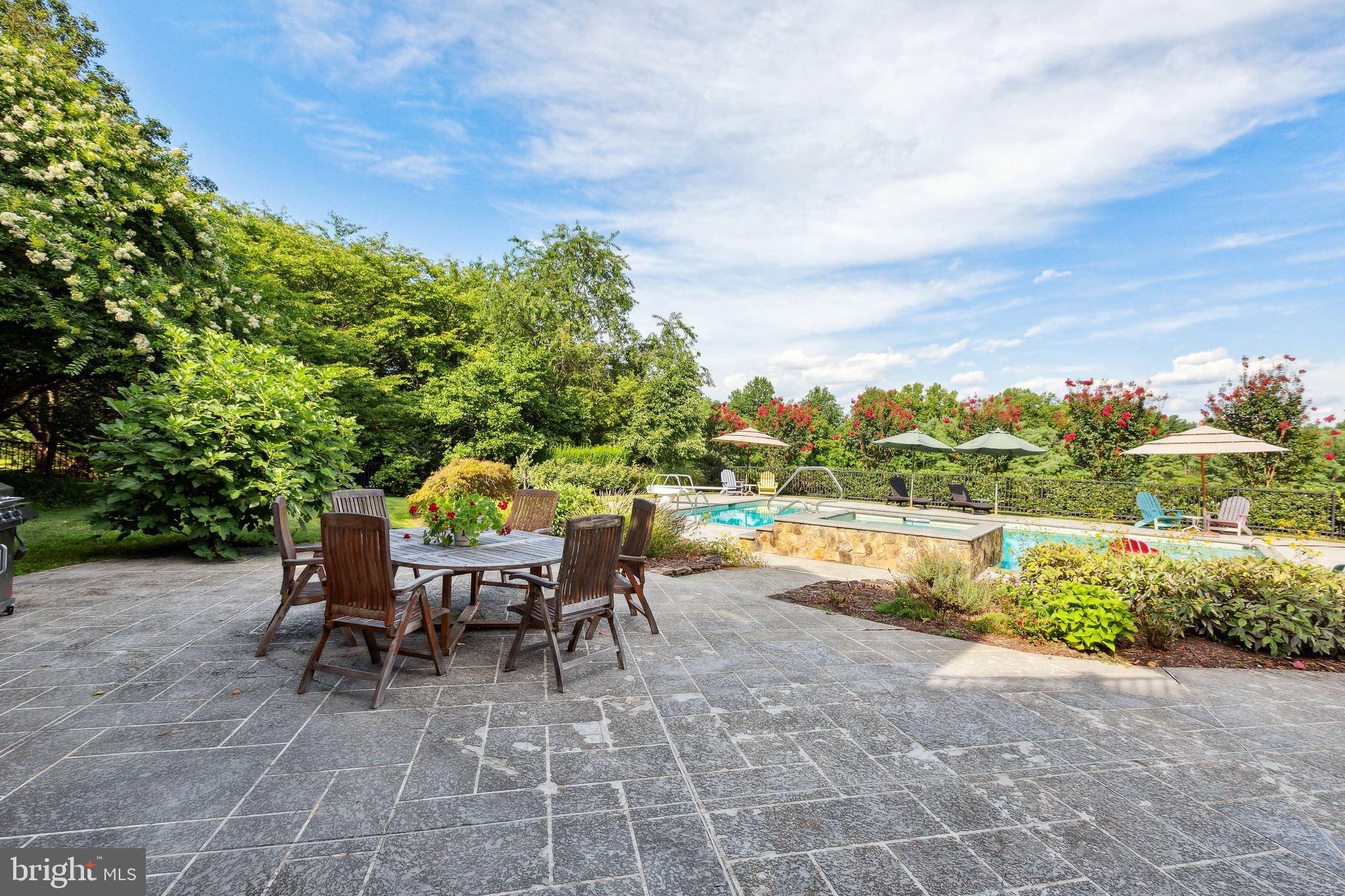 EVERGREEN FARM - Residential