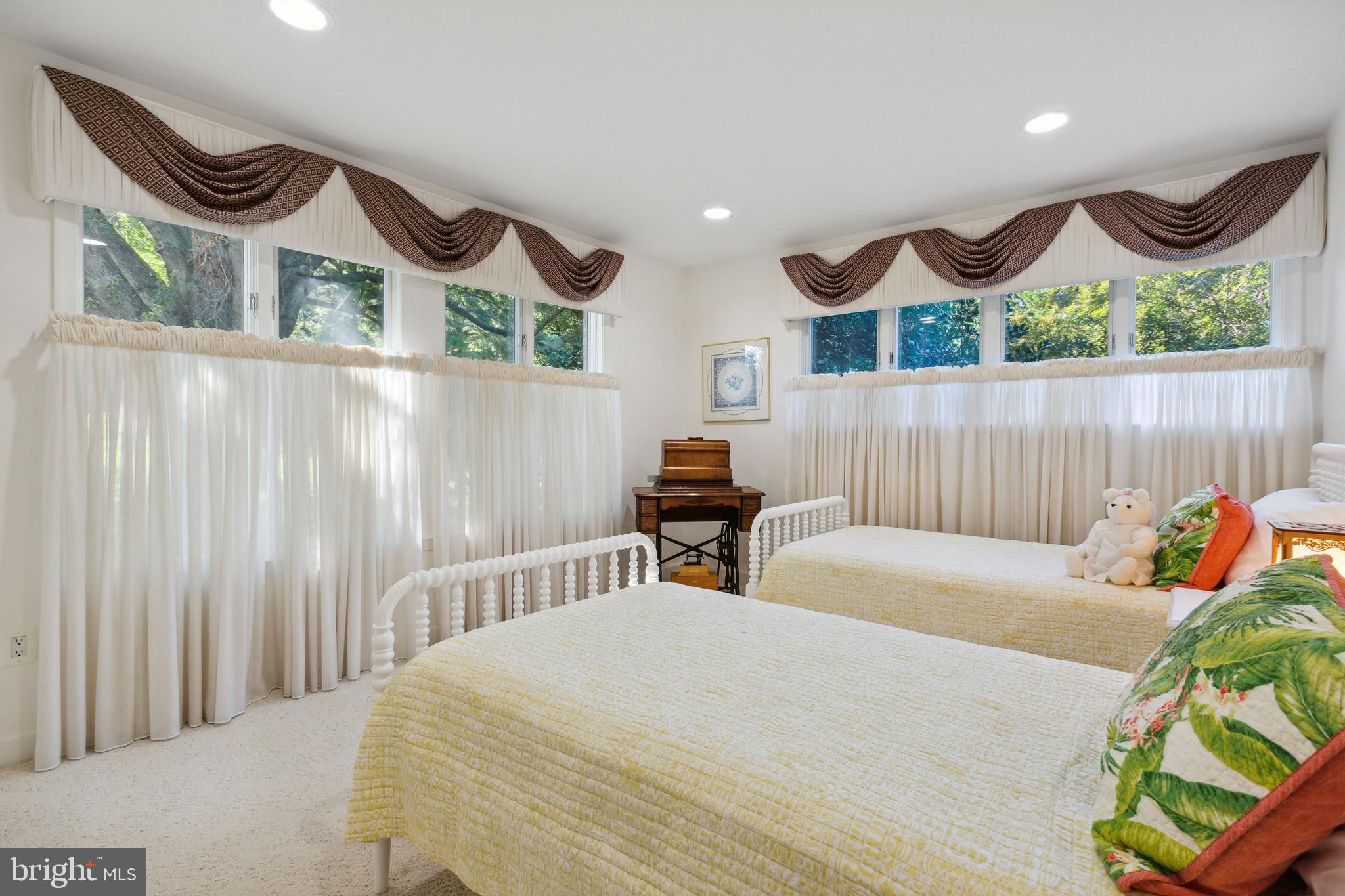 EVERGREEN FARM - Residential