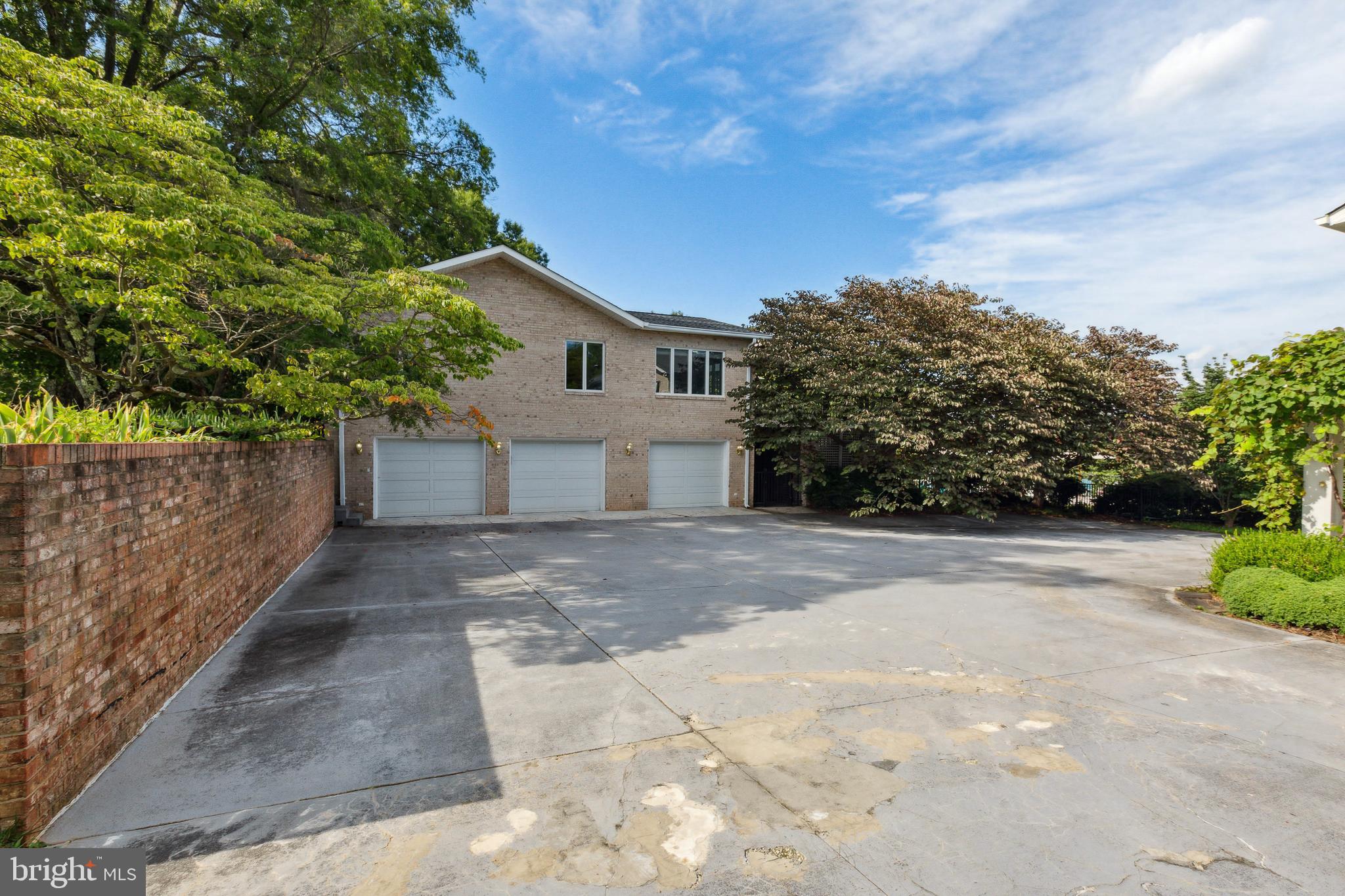 EVERGREEN FARM - Residential