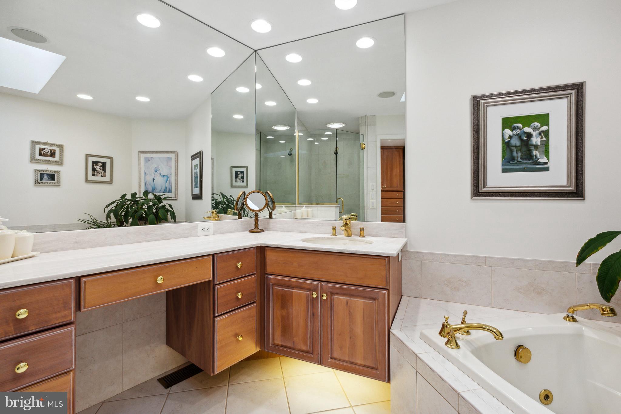 EVERGREEN FARM - Residential