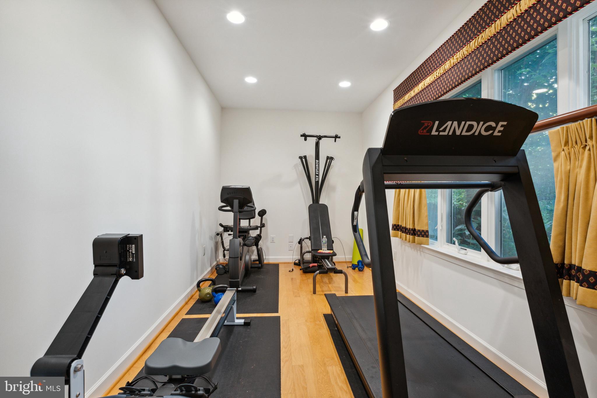 EVERGREEN FARM - Residential