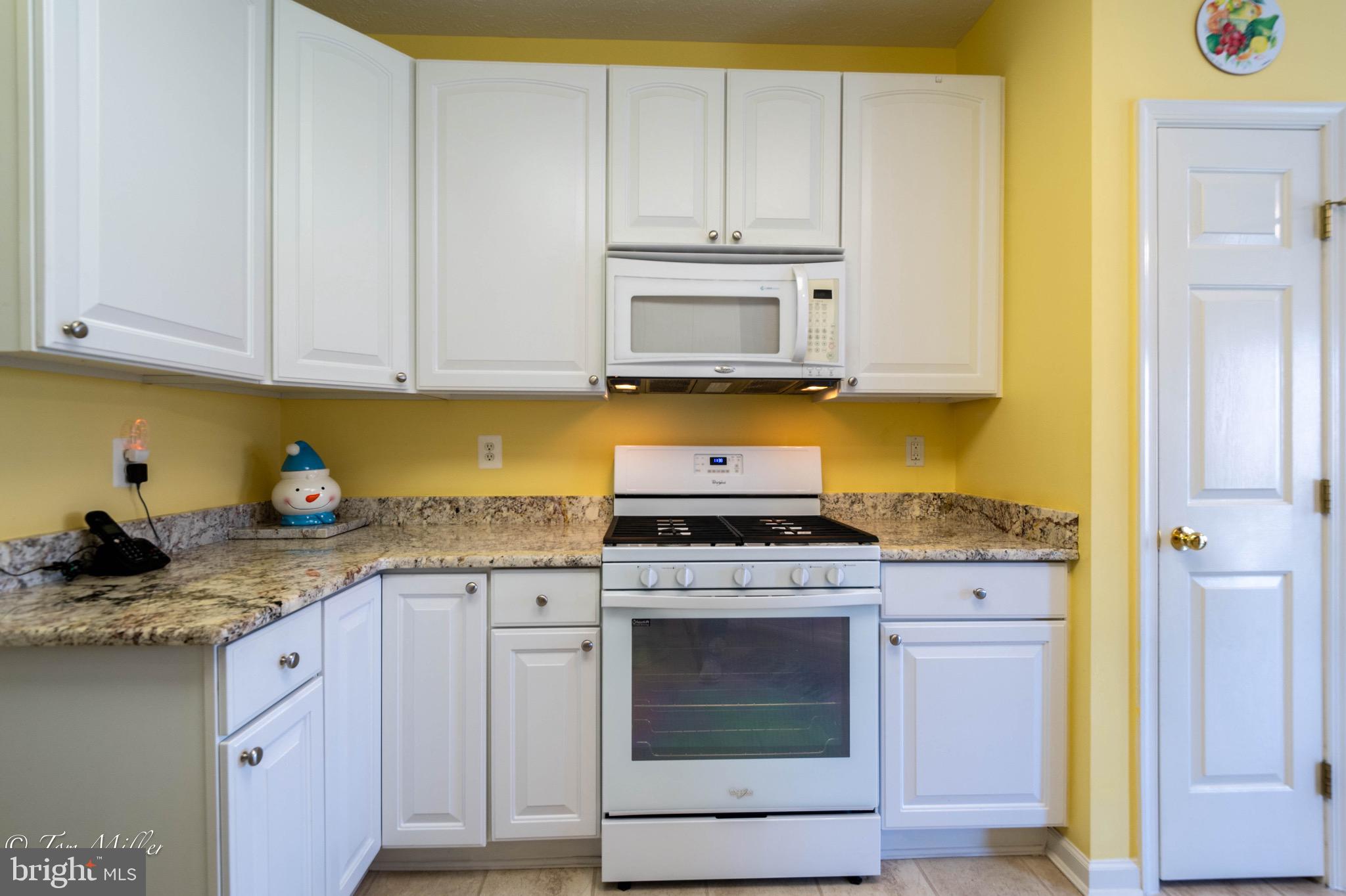 WINDSOR AT PERRY HALL FARMS - Residential