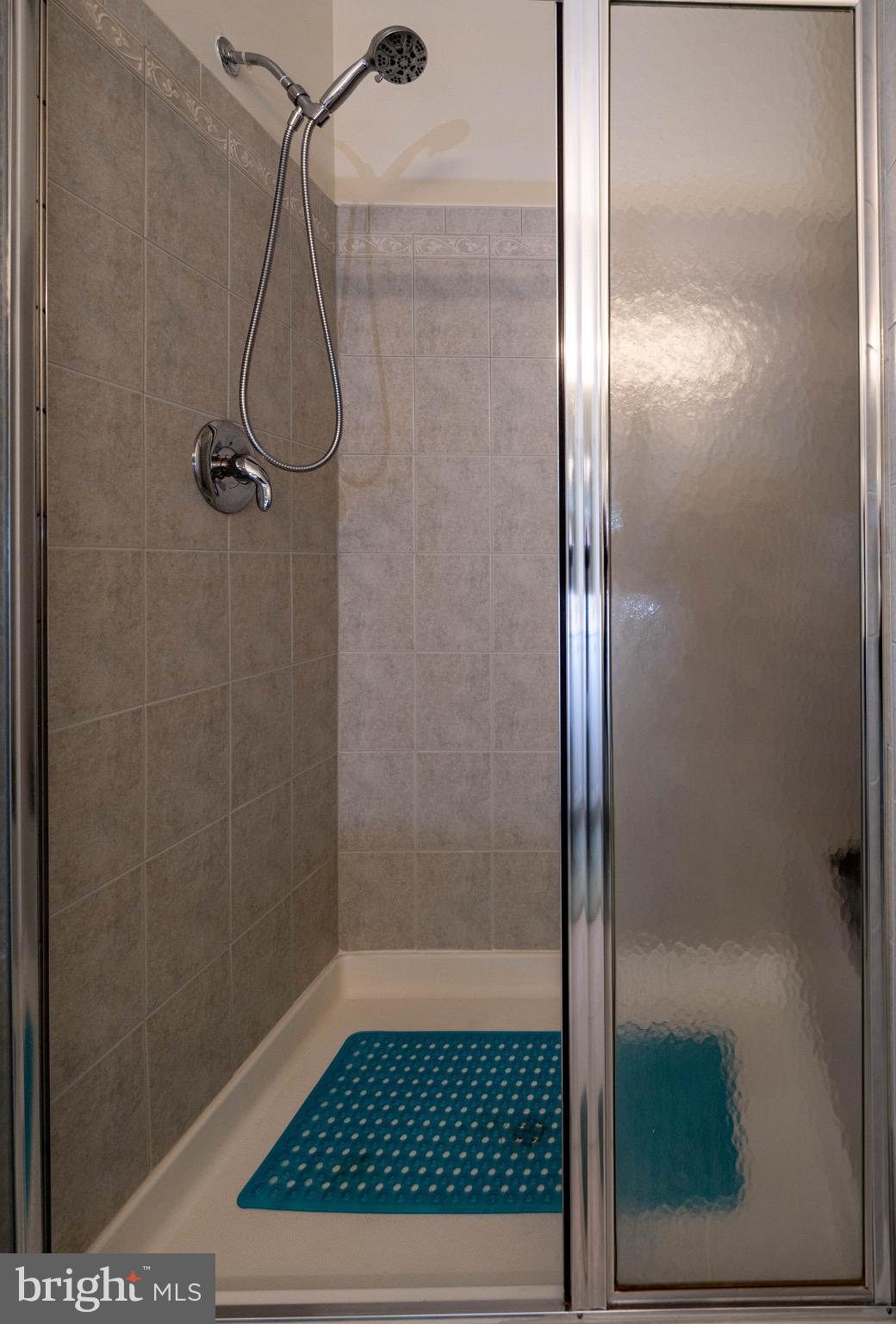 WINDSOR AT PERRY HALL FARMS - Residential