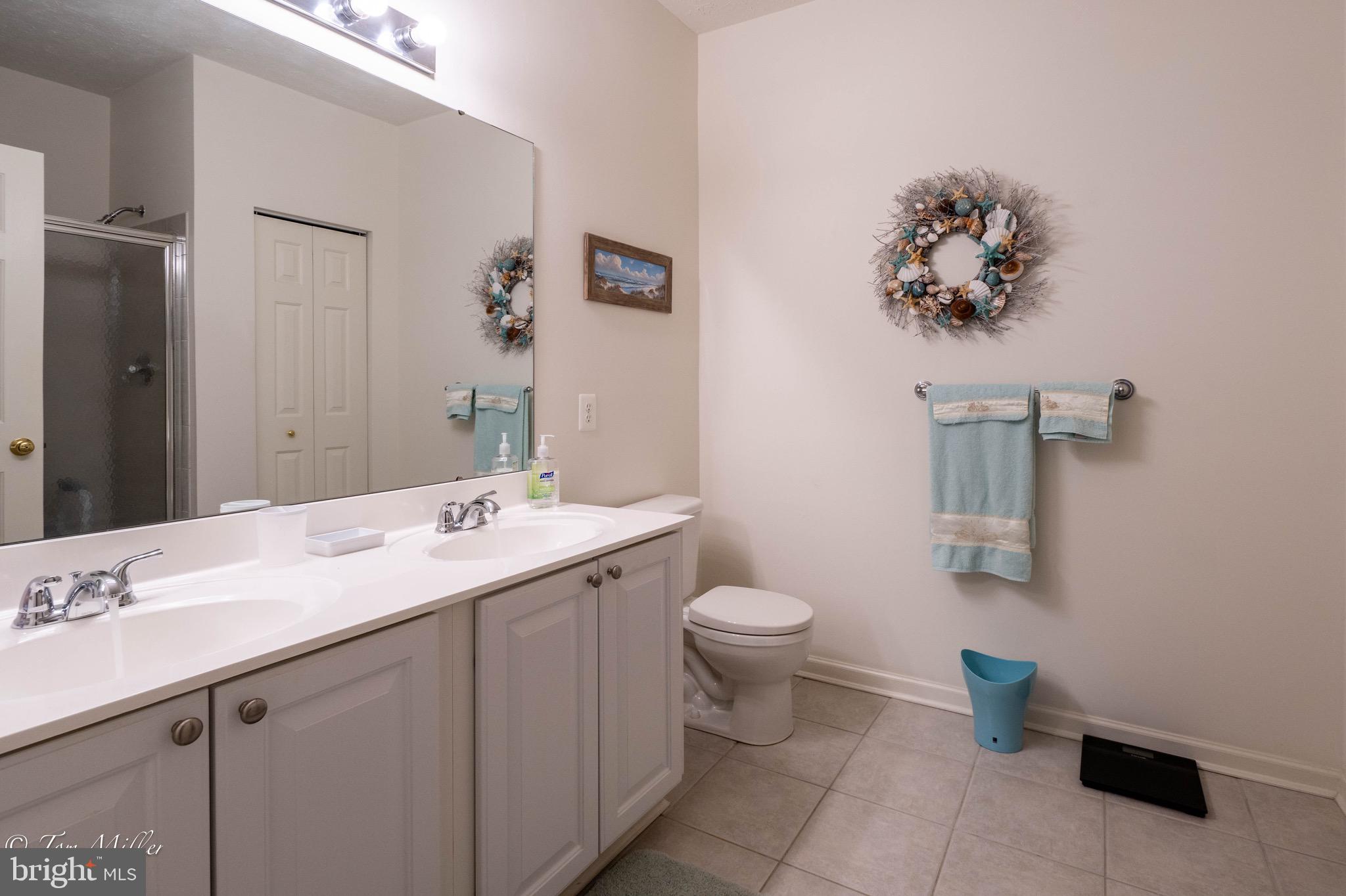 WINDSOR AT PERRY HALL FARMS - Residential