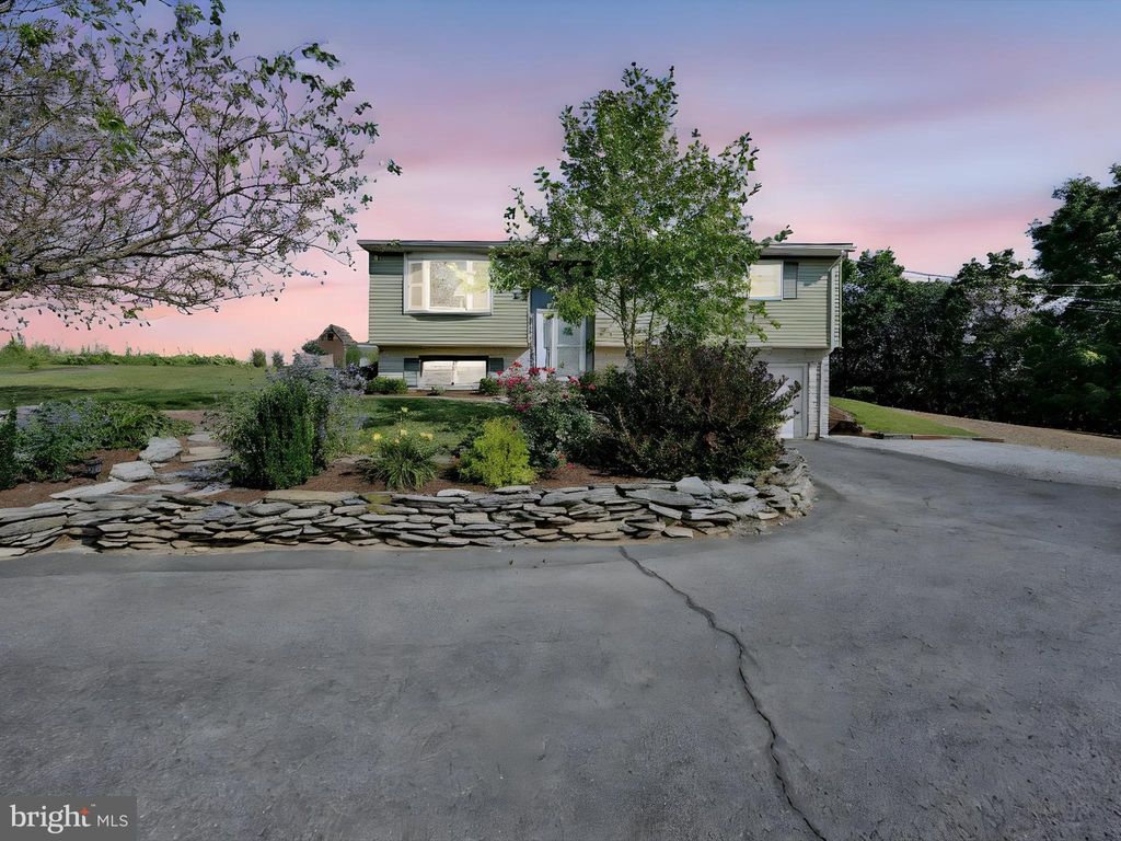 Photo of 1009 Tulpehocken Road, RICHLAND, PA 17087 (MLS # PALN2022884)
