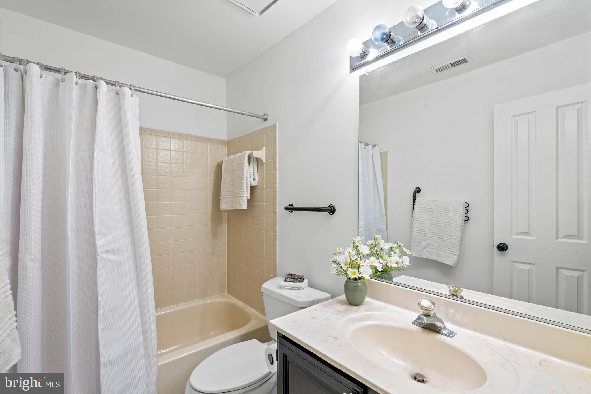 BELLS MILL SPRINGS - Residential Lease