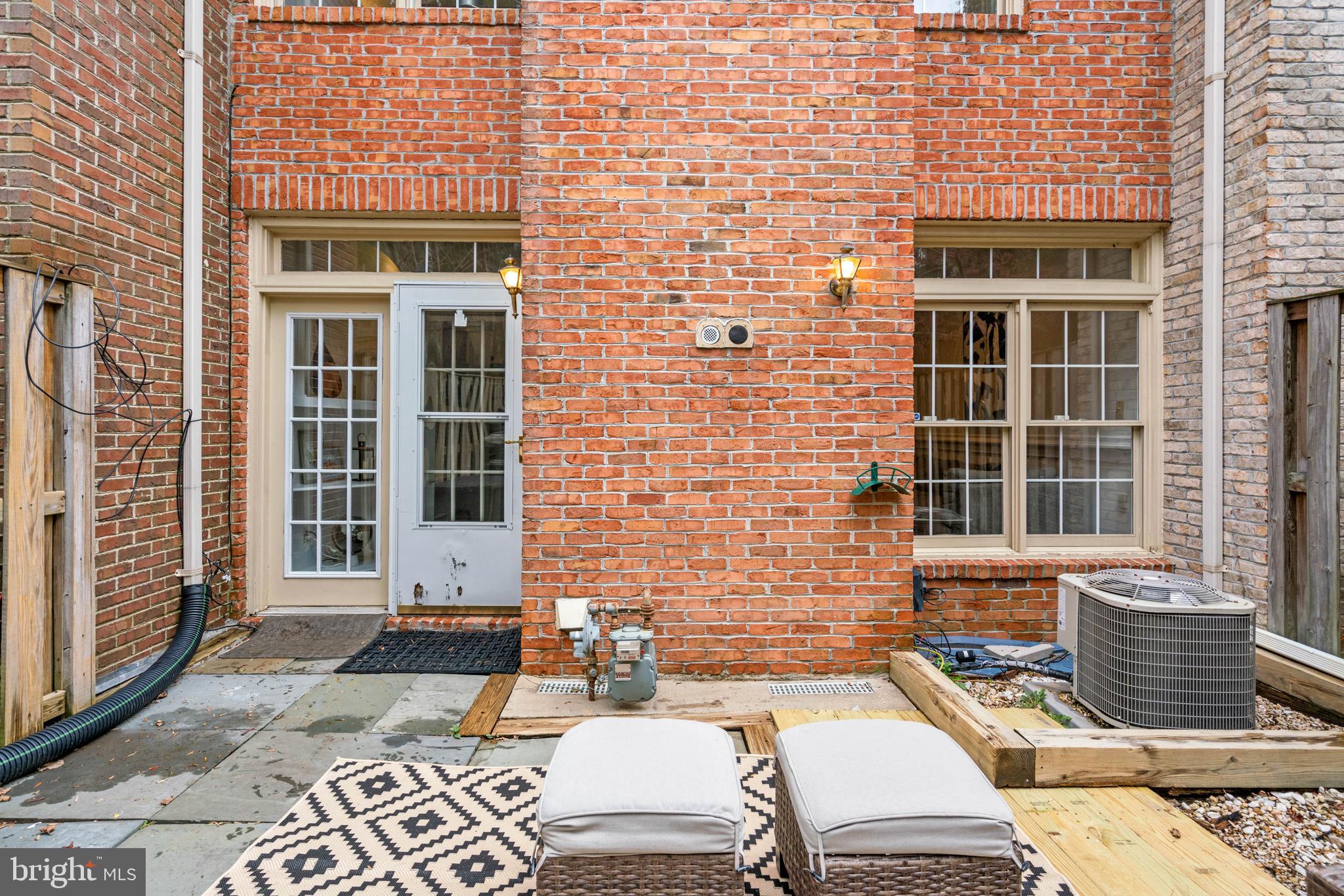 BELLS MILL SPRINGS - Residential Lease