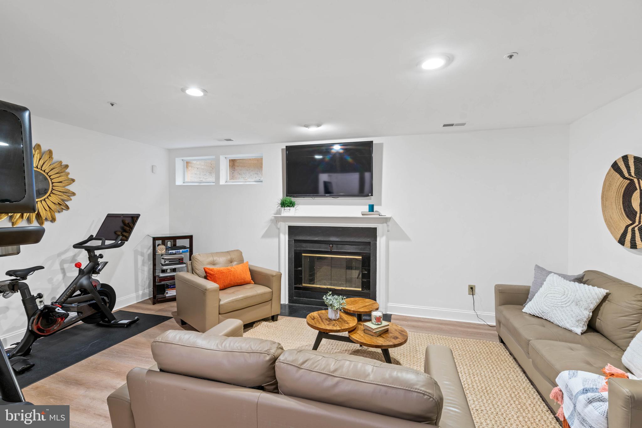 BELLS MILL SPRINGS - Residential Lease