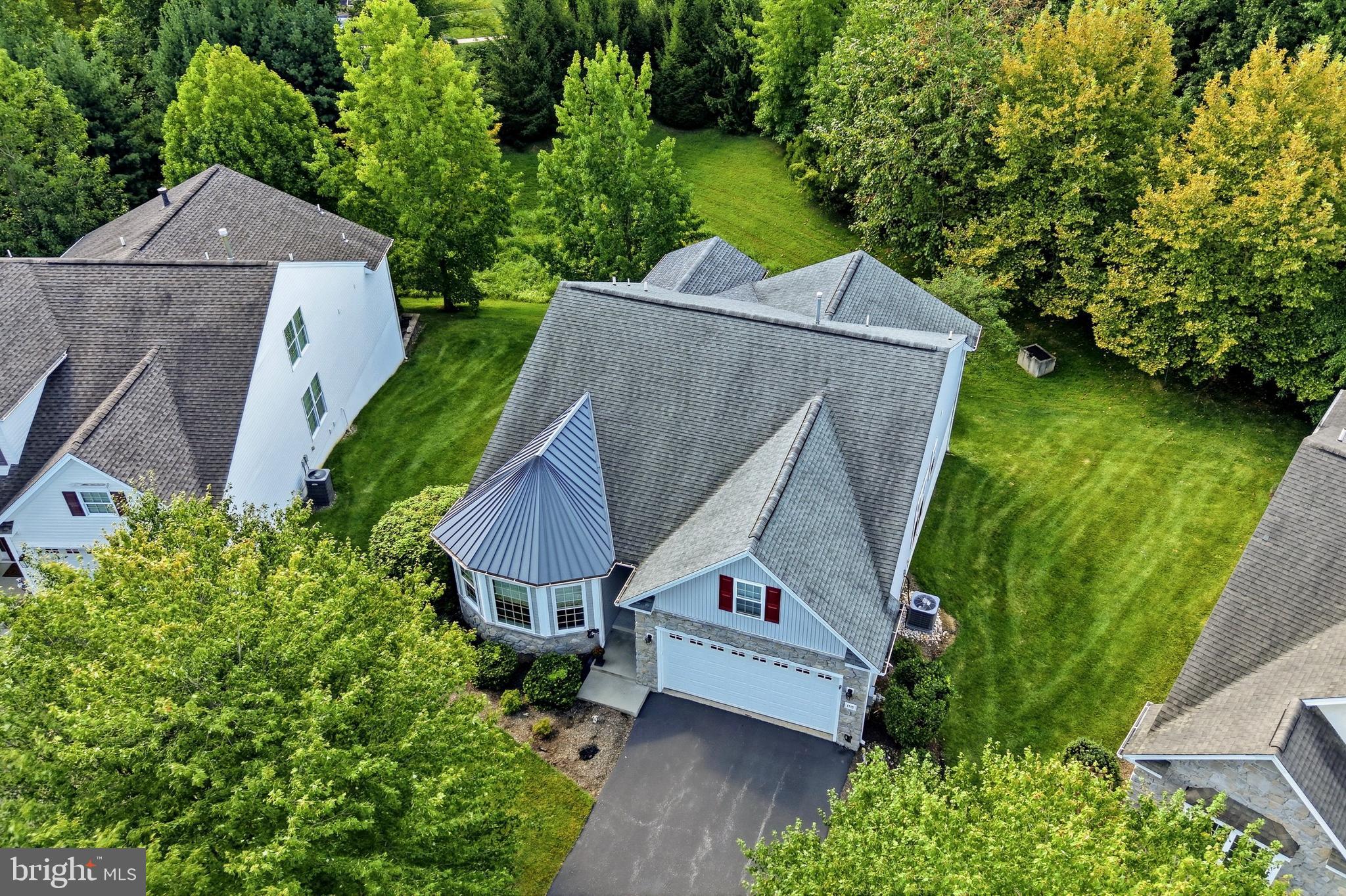 1715 MAGNOLIA COURT