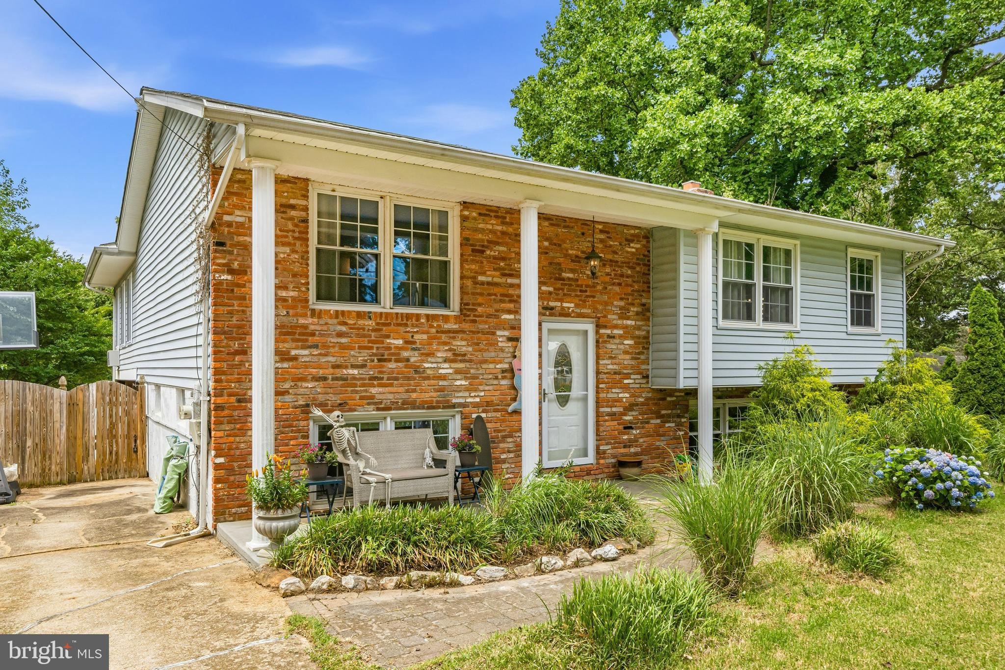 1115 SKYWAY DRIVE