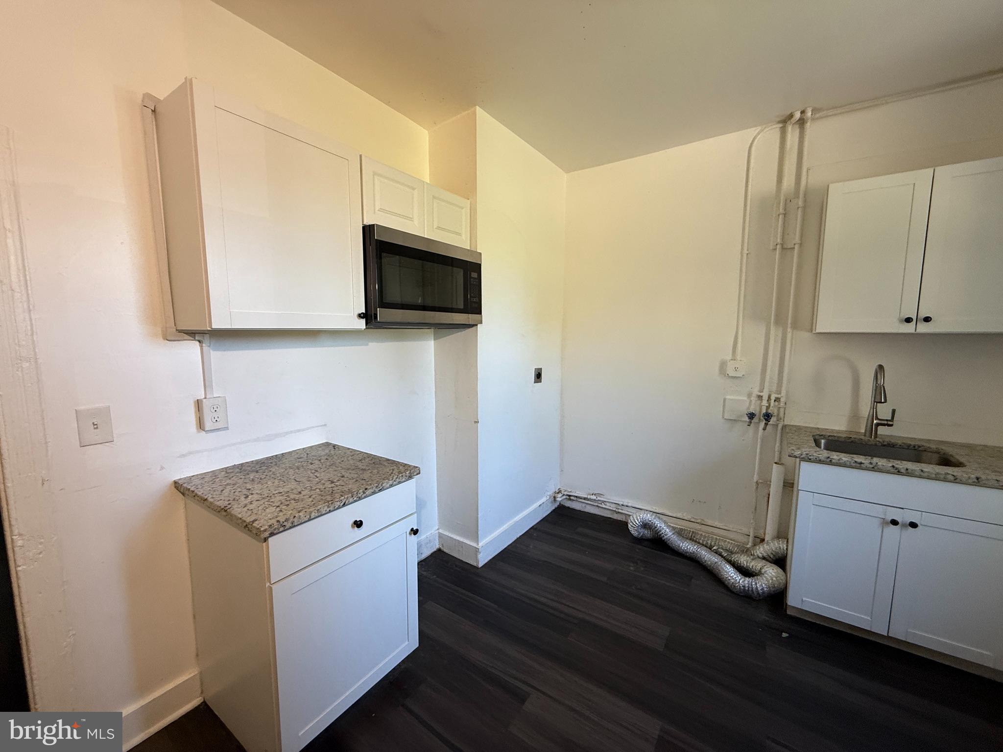 SANDTOWN-WINCHESTER - Residential