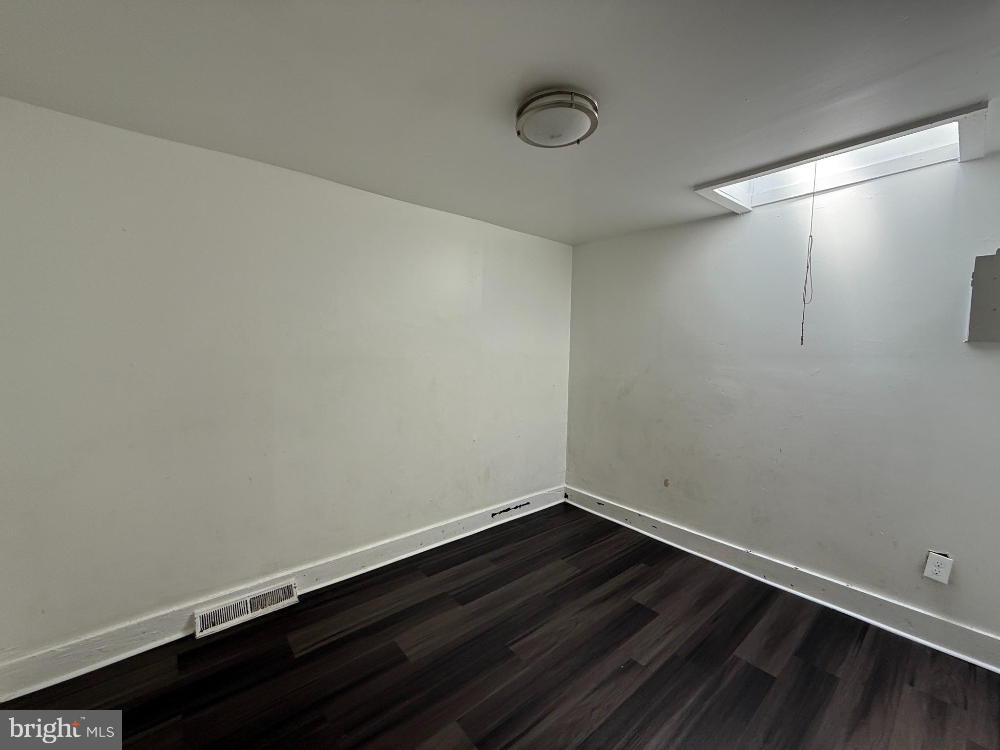 SANDTOWN-WINCHESTER - Residential