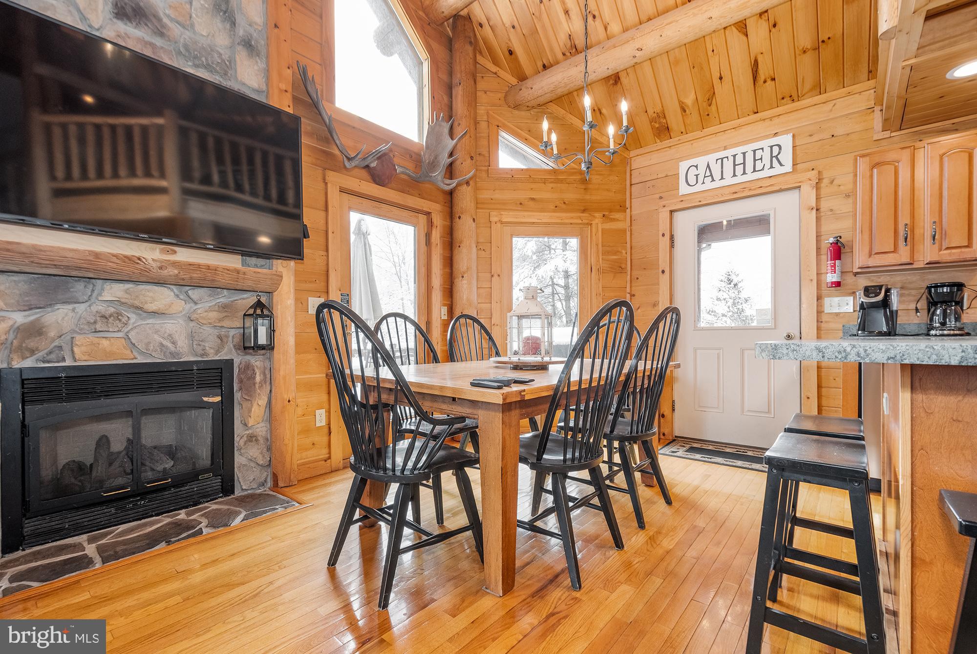 LAKEWOOD VILLAGE - Residential