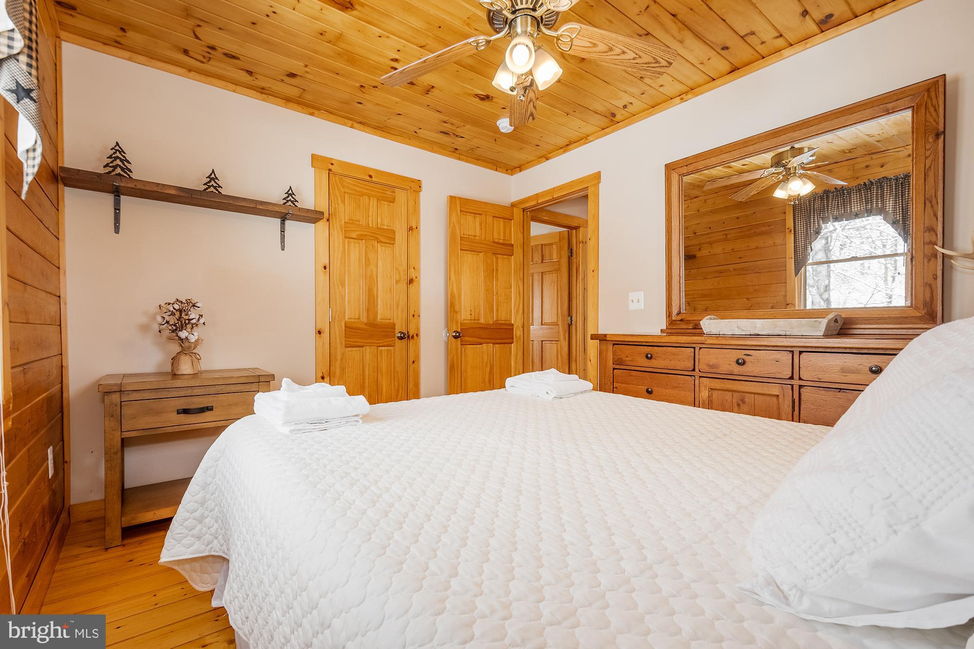 LAKEWOOD VILLAGE - Residential