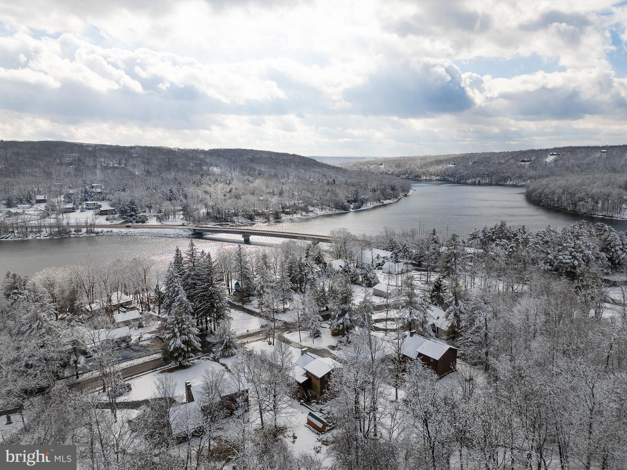 LAKEWOOD VILLAGE - Residential