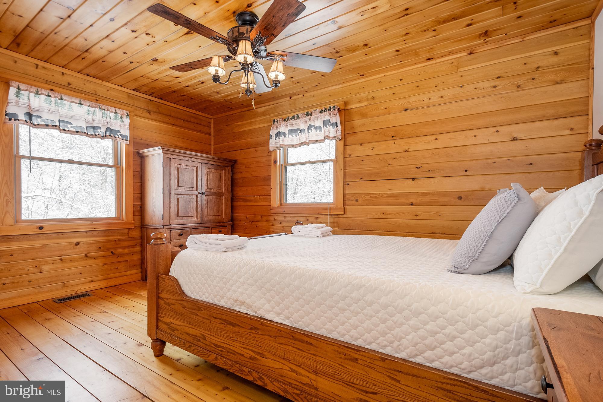 LAKEWOOD VILLAGE - Residential