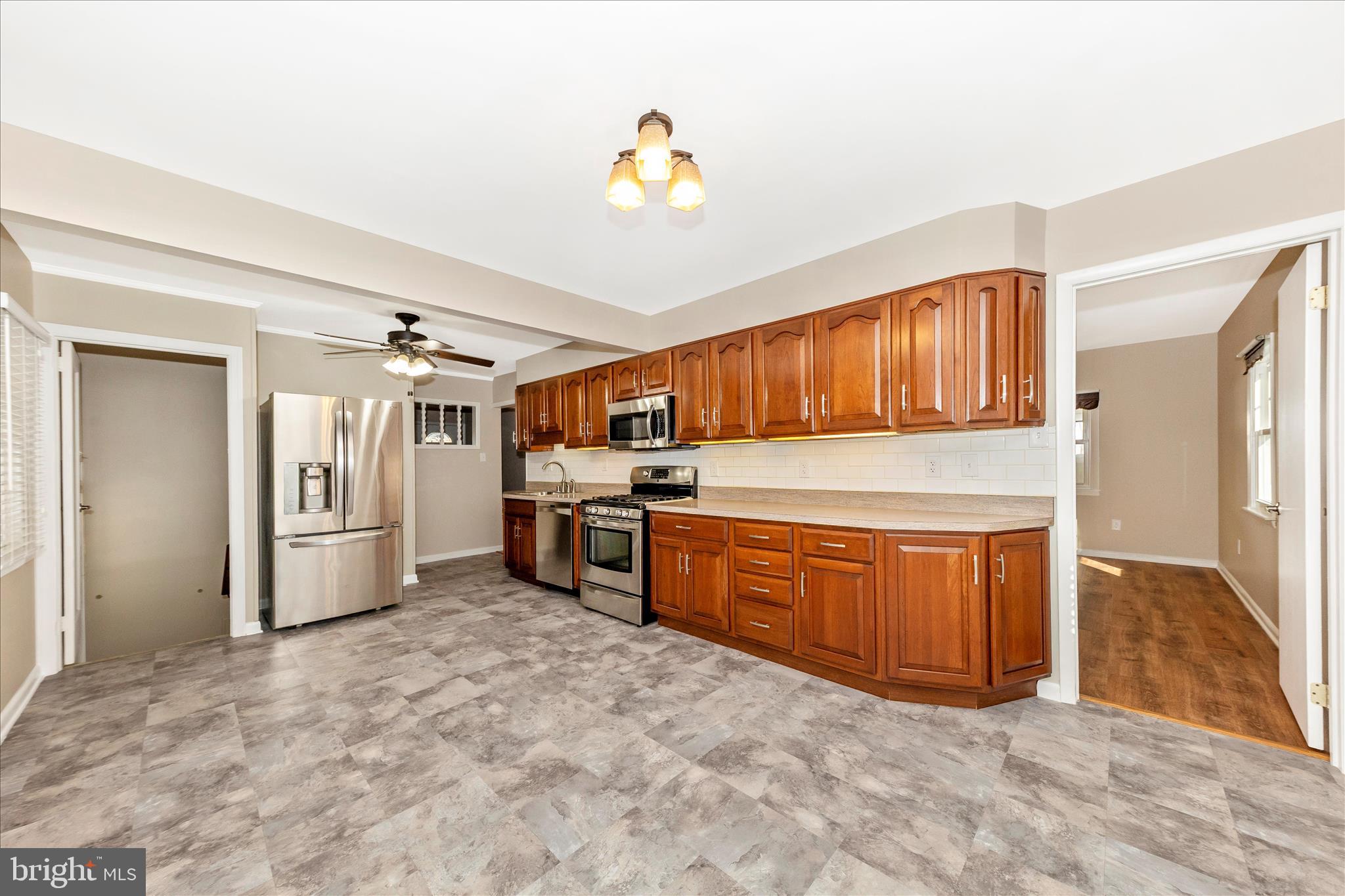 VIERS MILL VILLAGE - Residential