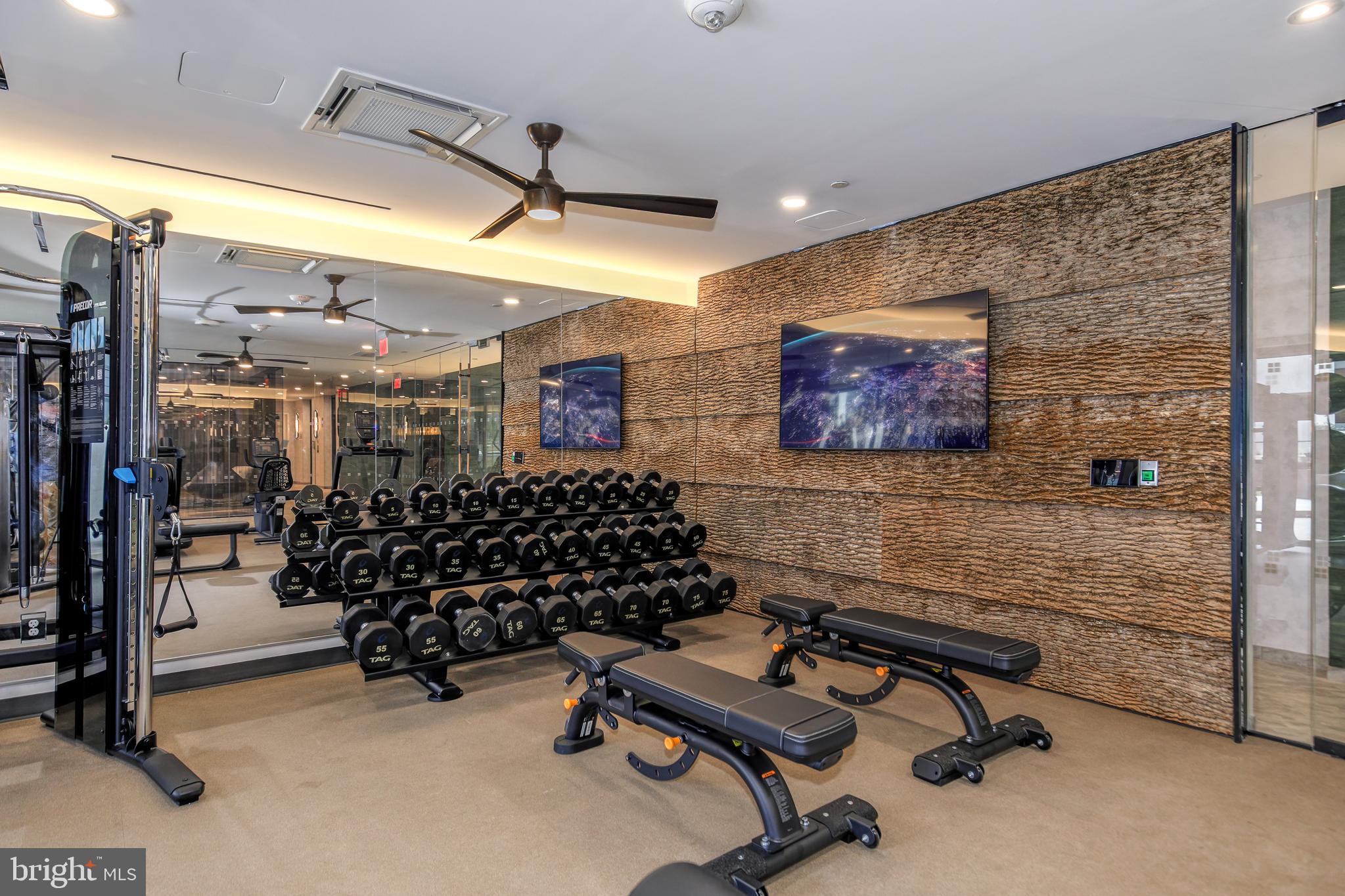 FALLS CHURCH CITY - Residential