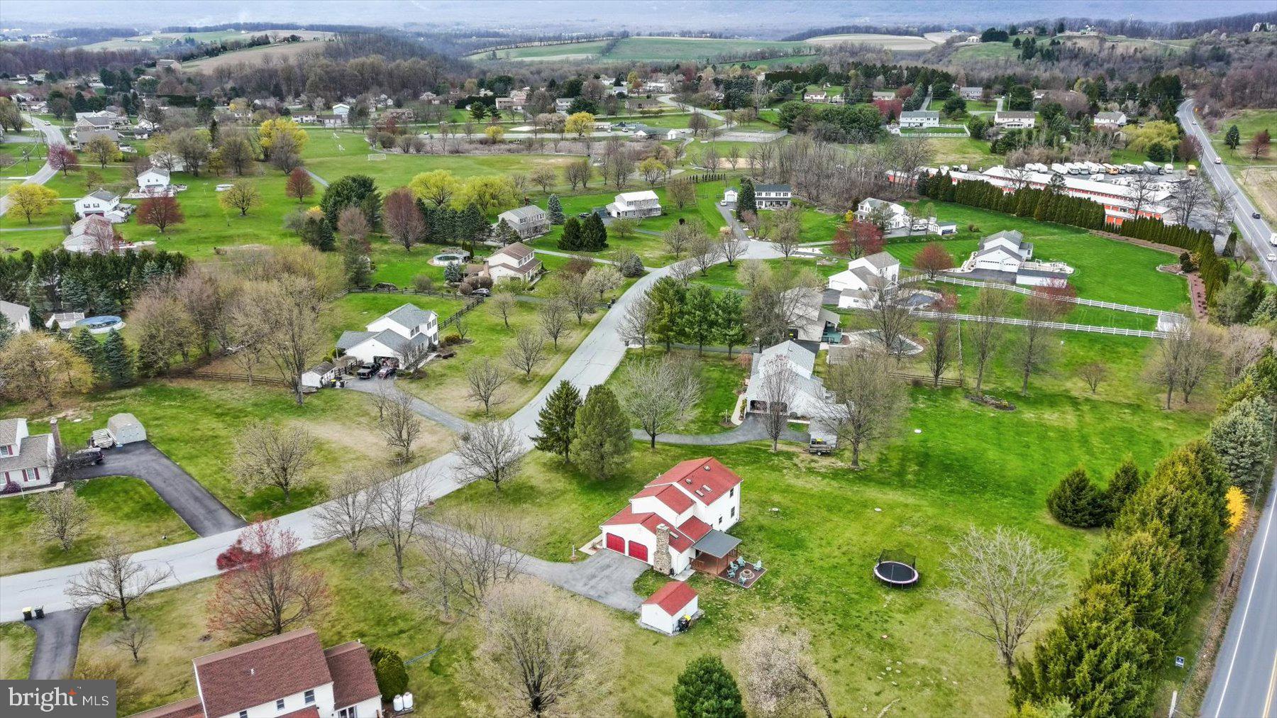 MOUNTAIN VIEW ESTATE - Residential