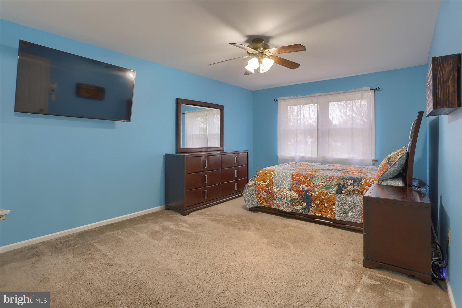 MOUNTAIN VIEW ESTATE - Residential