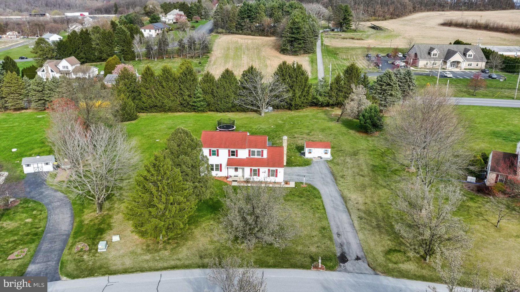 MOUNTAIN VIEW ESTATE - Residential