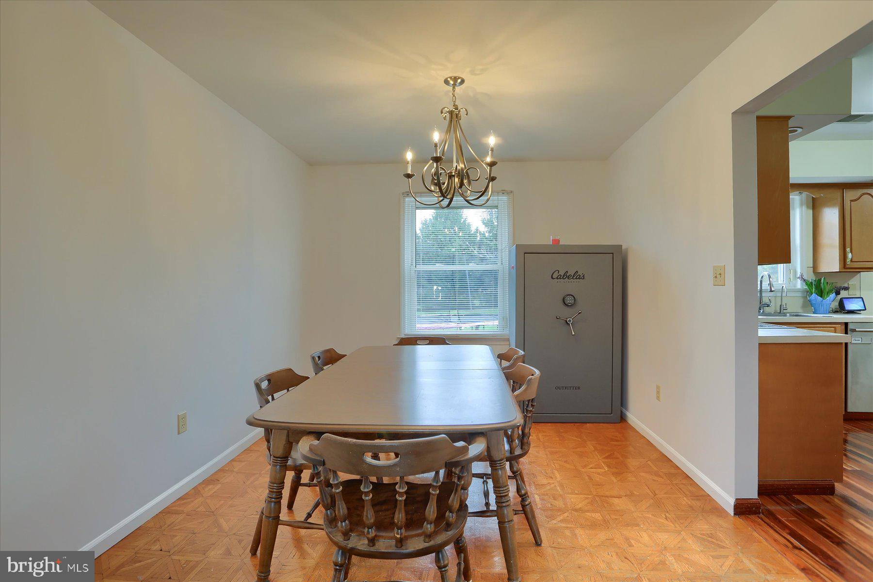 MOUNTAIN VIEW ESTATE - Residential