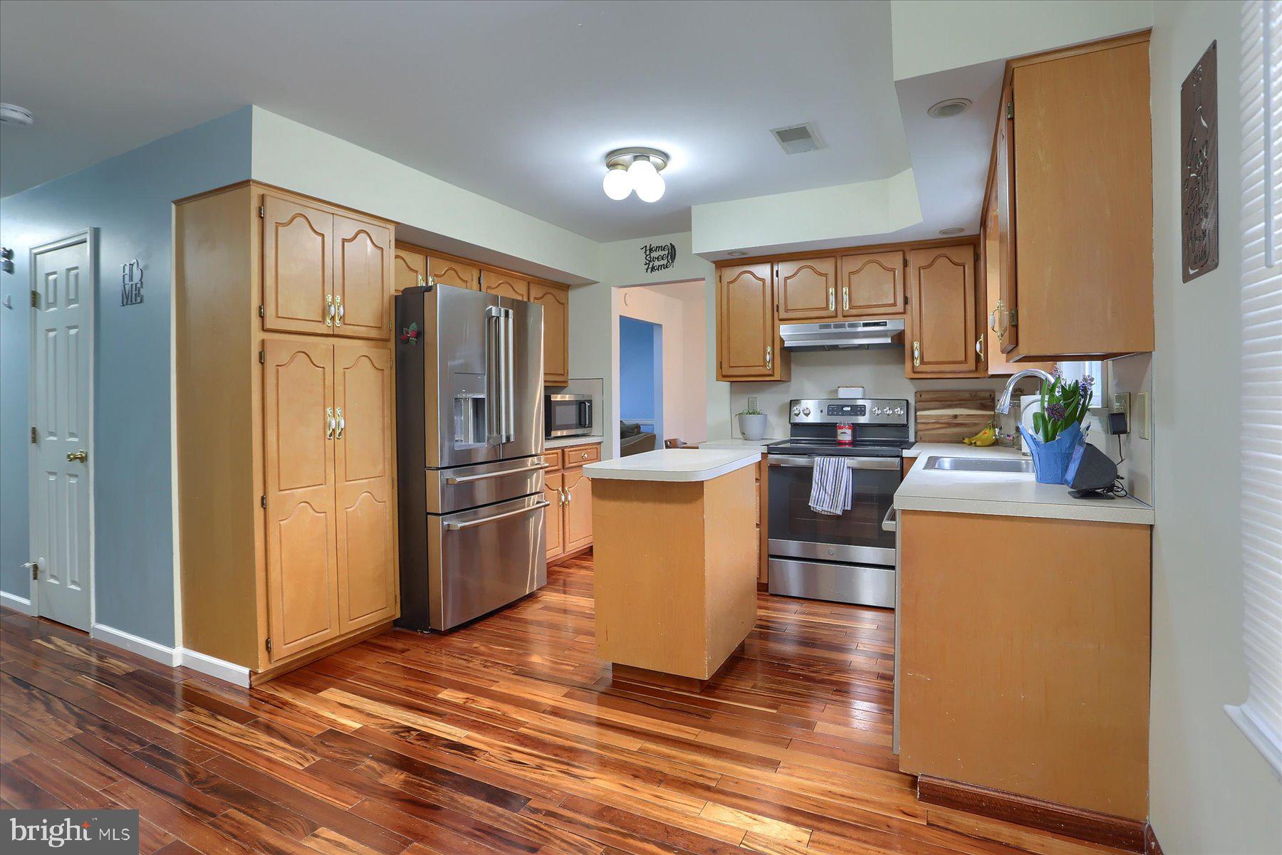 MOUNTAIN VIEW ESTATE - Residential