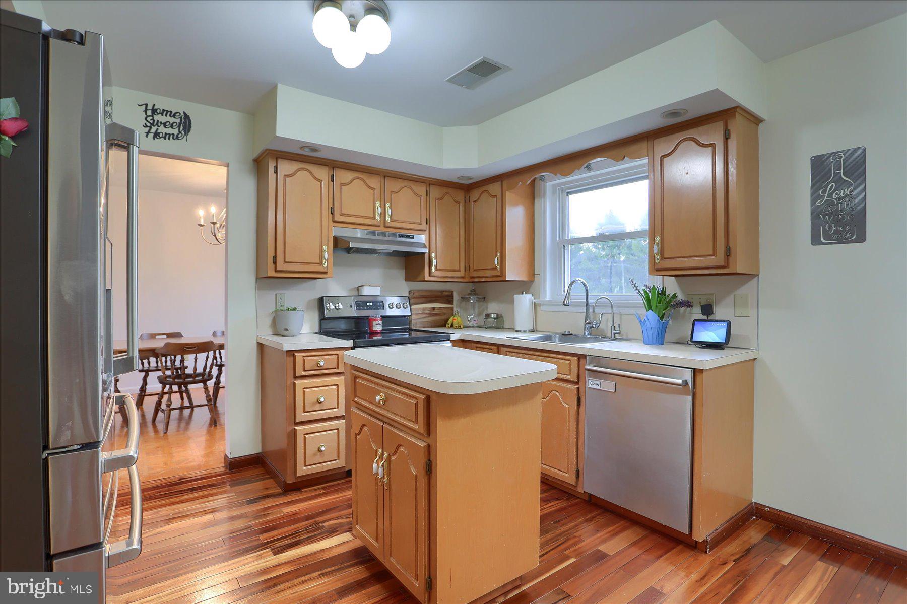 MOUNTAIN VIEW ESTATE - Residential