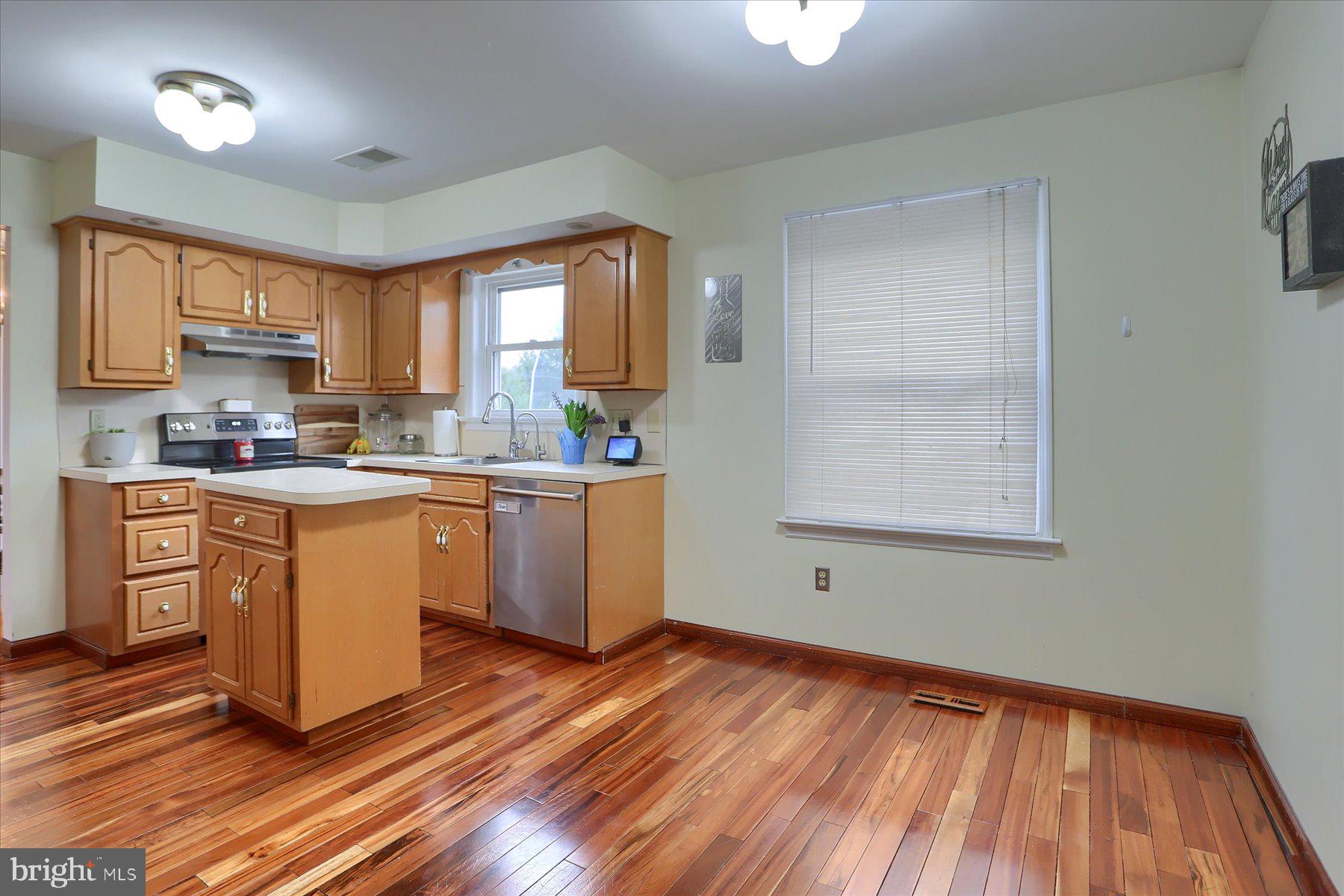 MOUNTAIN VIEW ESTATE - Residential