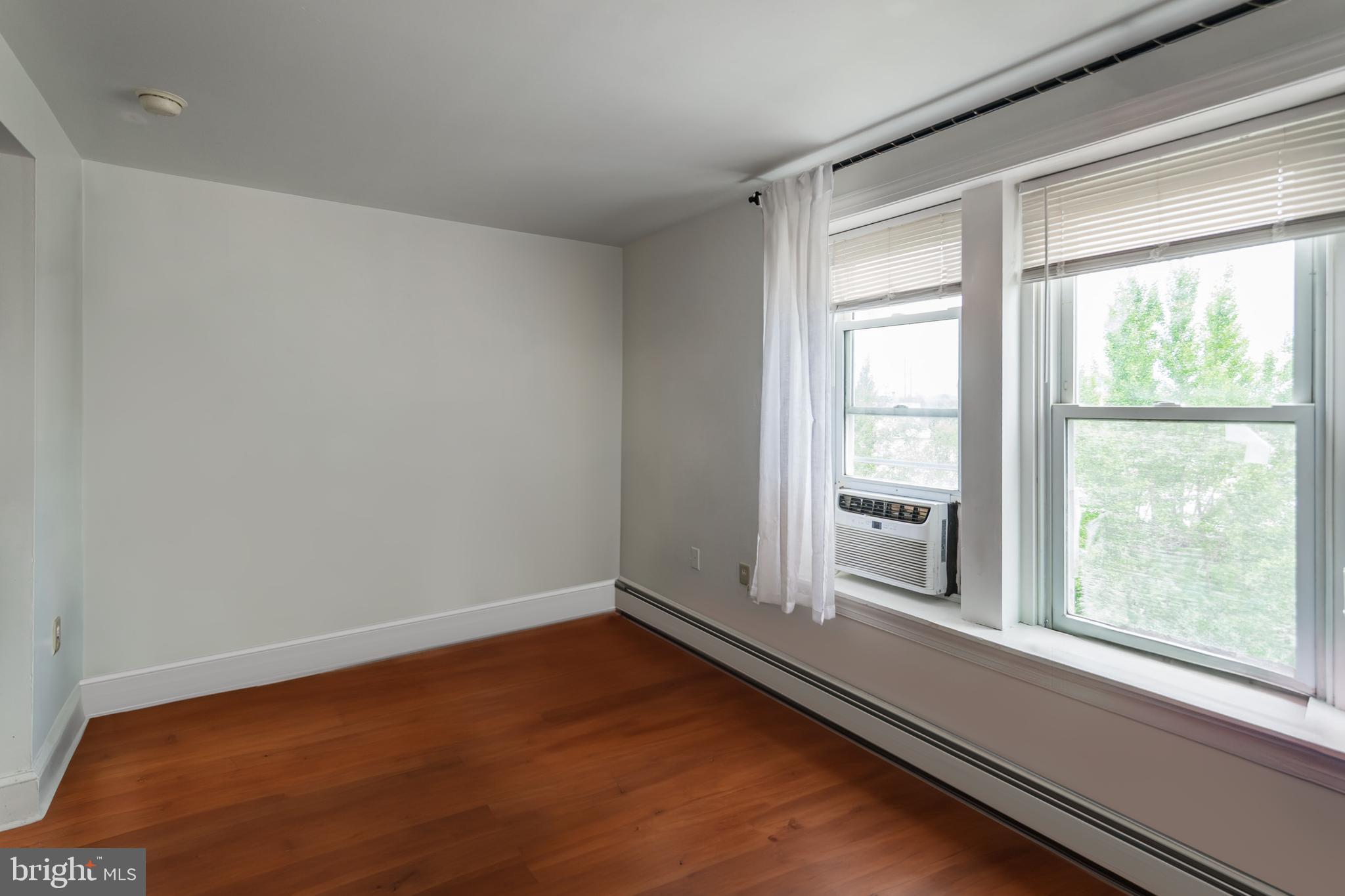 CENTER CITY - Residential Lease