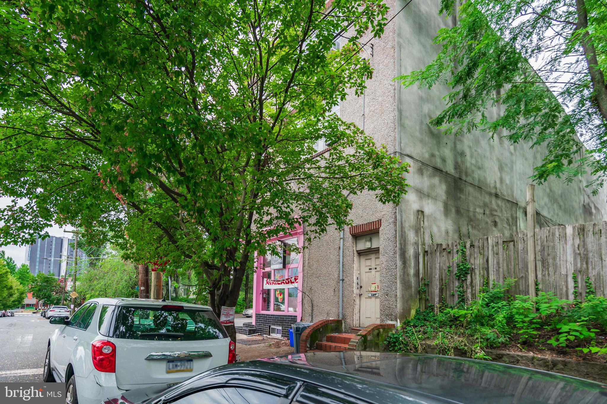 CENTER CITY - Residential Lease