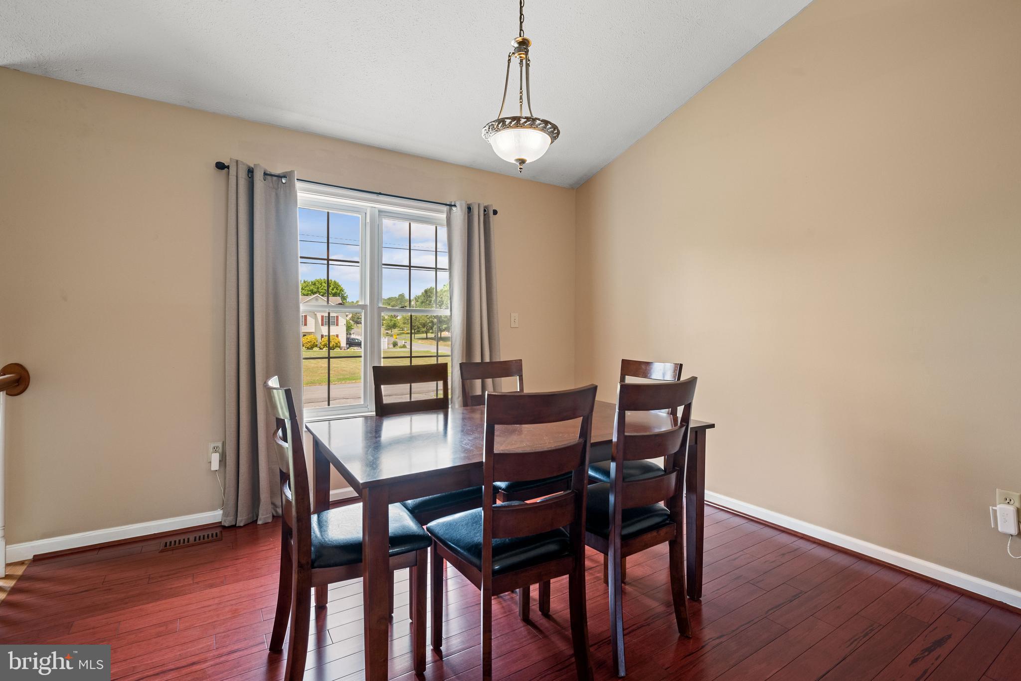 ELIZABETH STATION - Residential