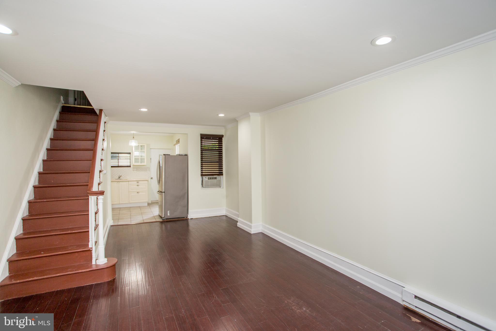 POINT BREEZE - Residential
