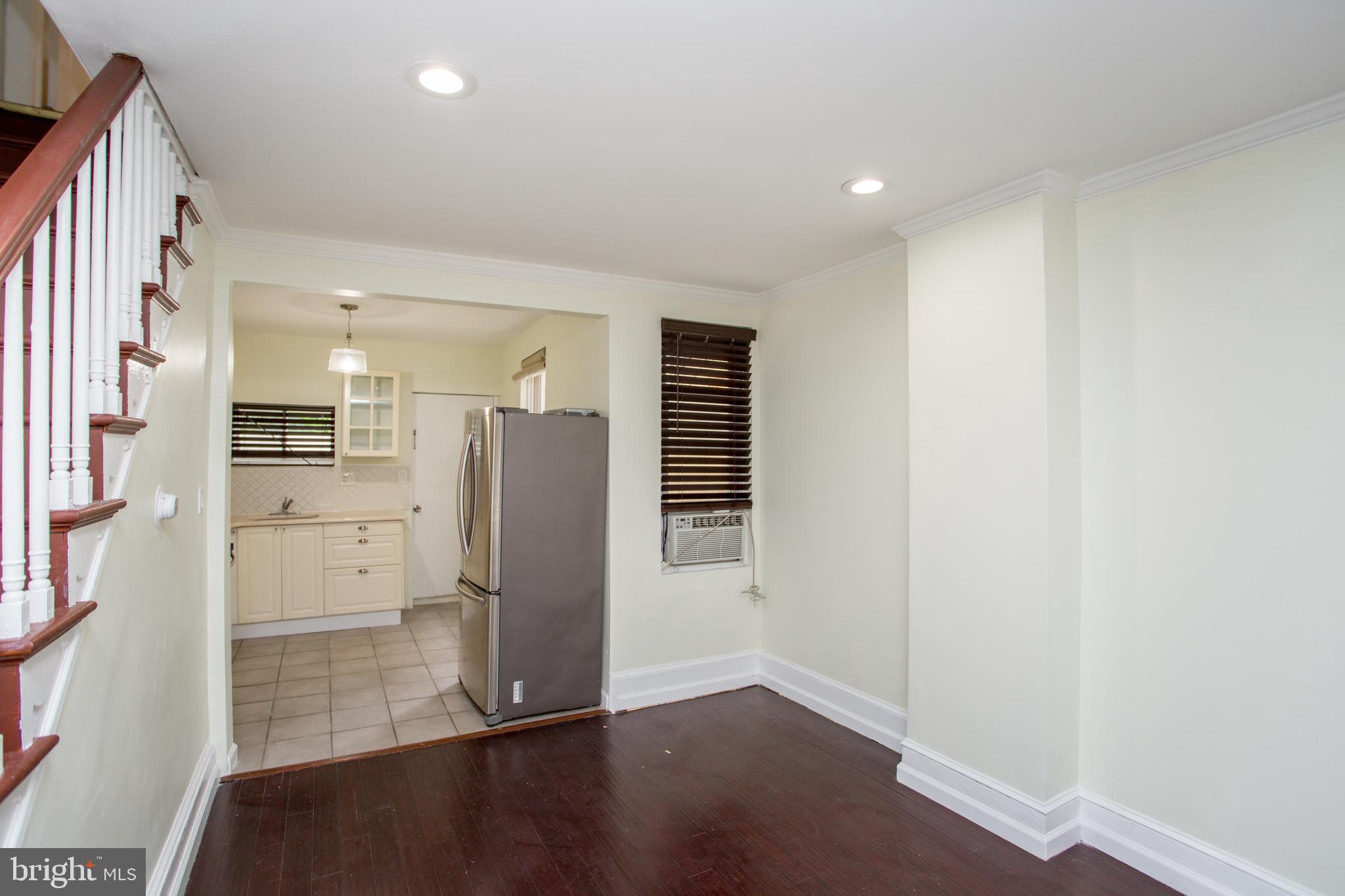 POINT BREEZE - Residential