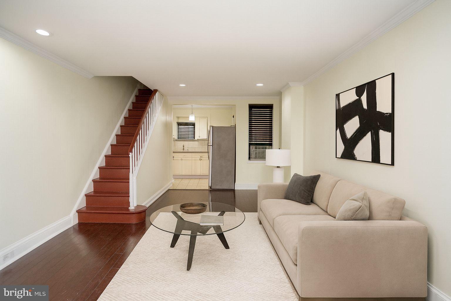 POINT BREEZE - Residential