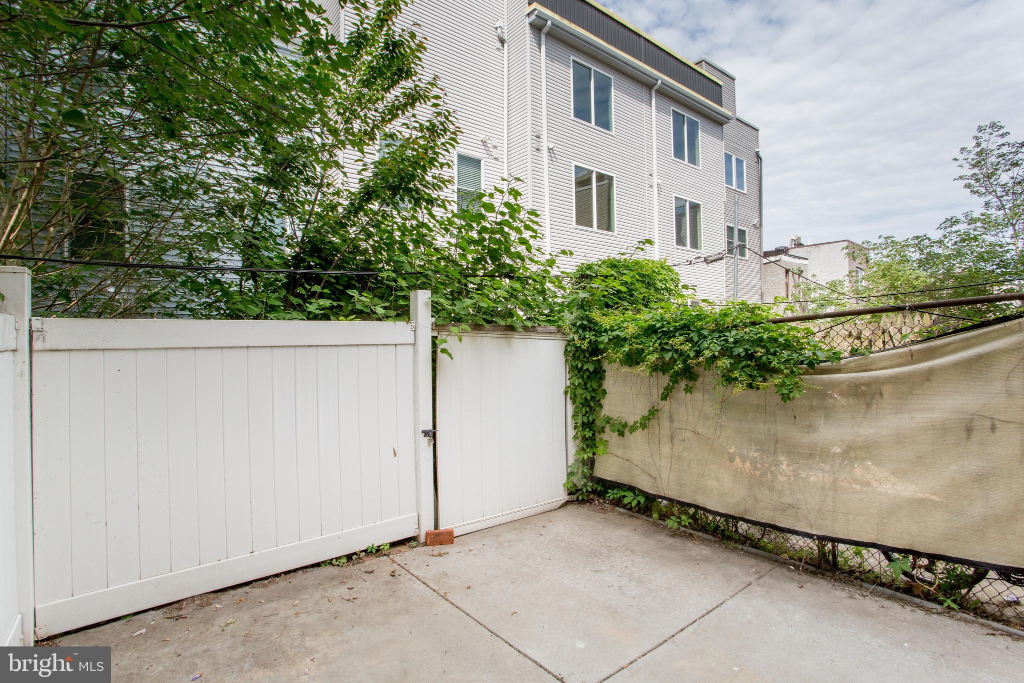 POINT BREEZE - Residential