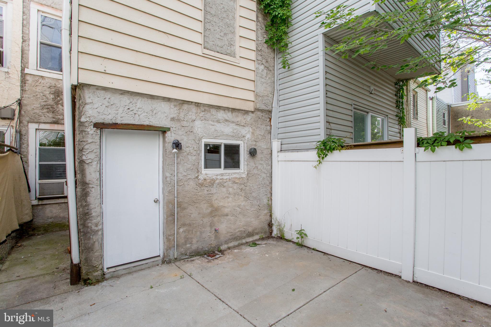 POINT BREEZE - Residential