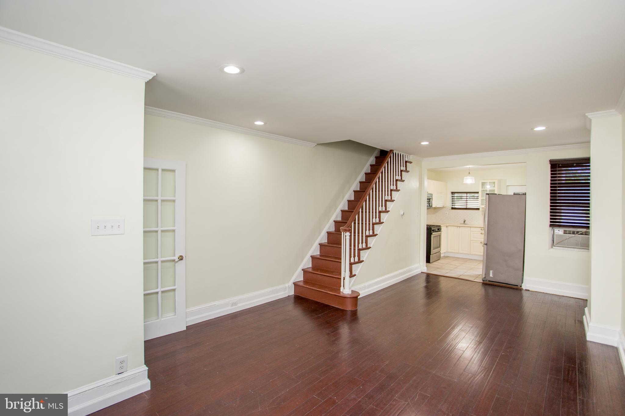 POINT BREEZE - Residential