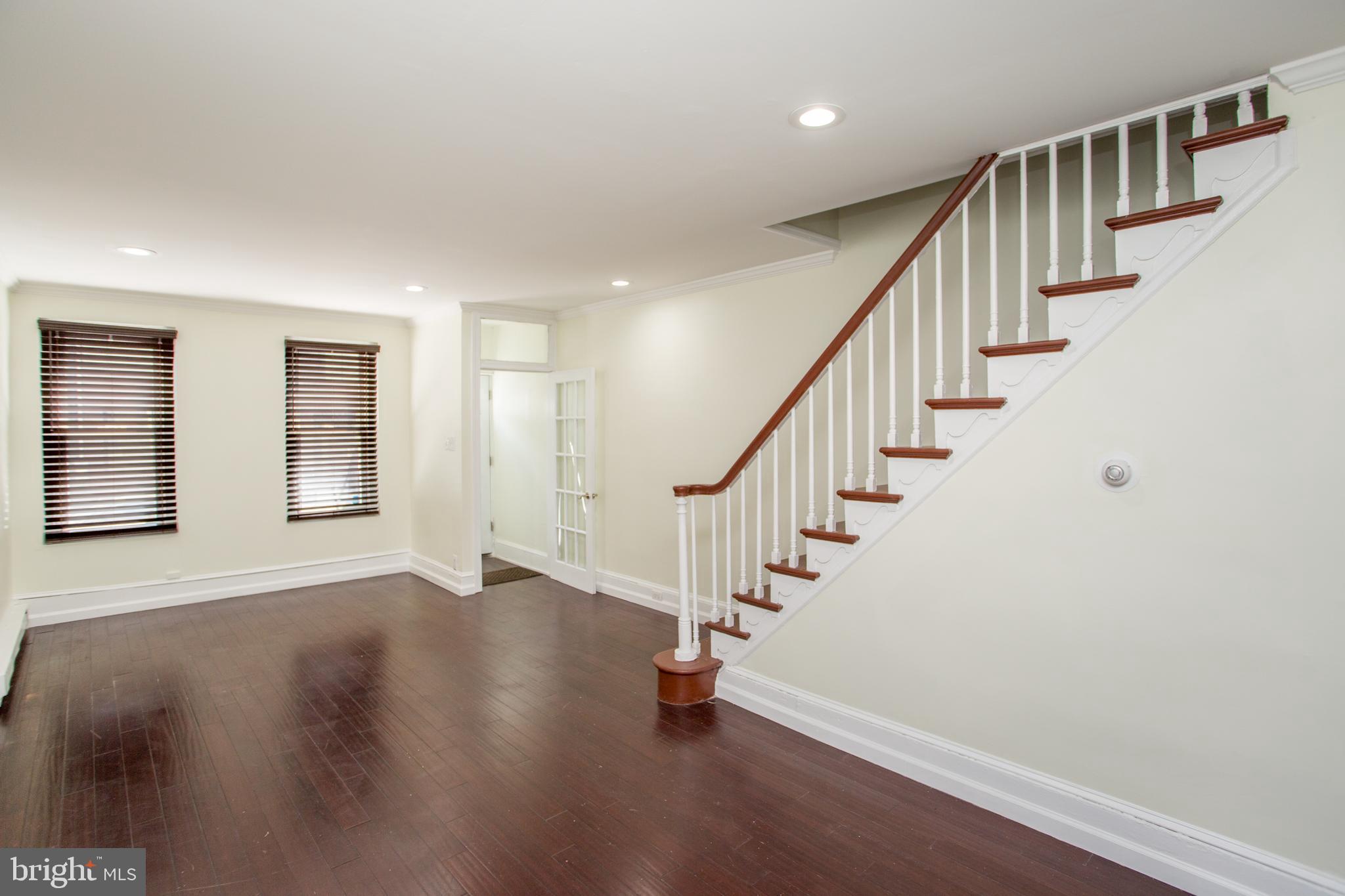 POINT BREEZE - Residential