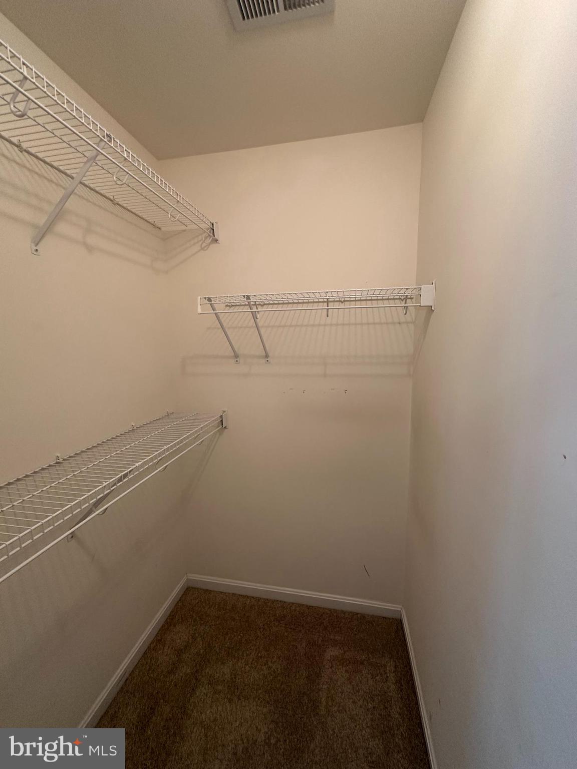 BROADLANDS - Residential Lease