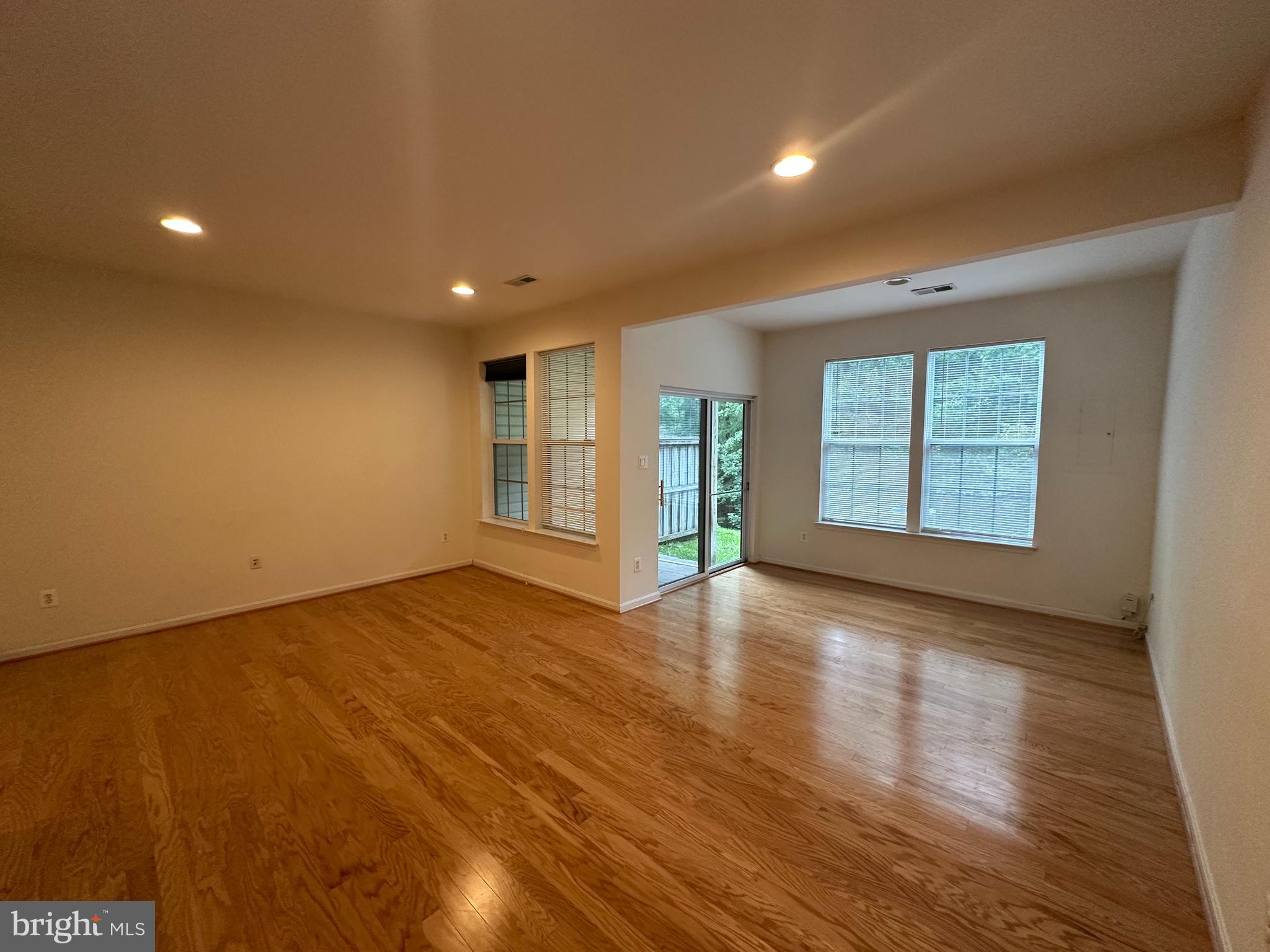 BROADLANDS - Residential Lease