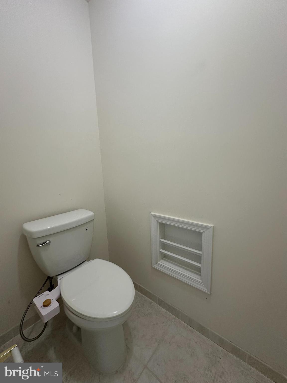 BROADLANDS - Residential Lease