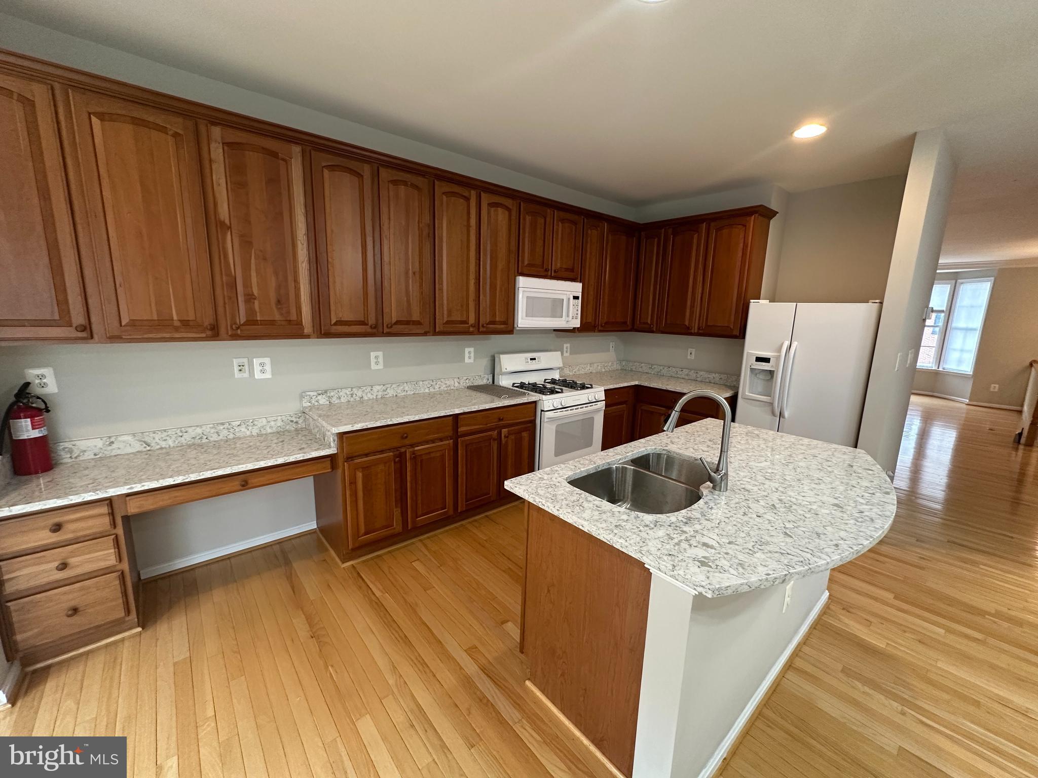 BROADLANDS - Residential Lease