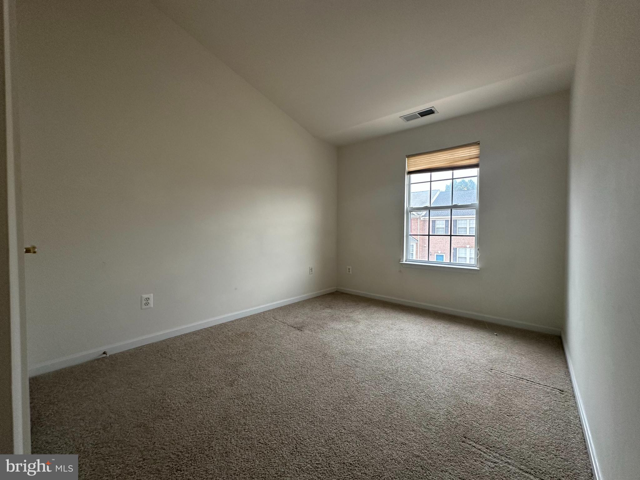 BROADLANDS - Residential Lease